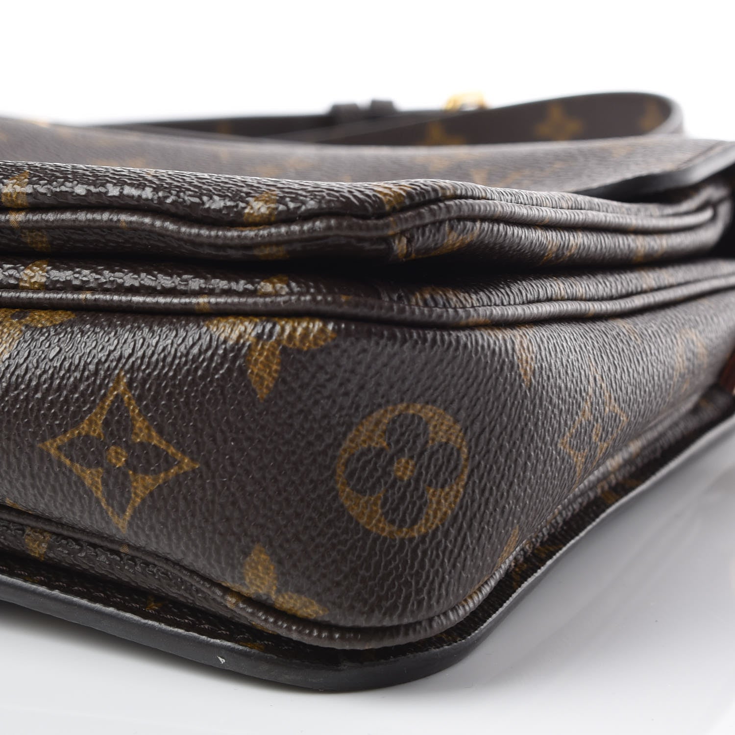 Louis Vuitton Monogram Pochette Metis 6 of 12