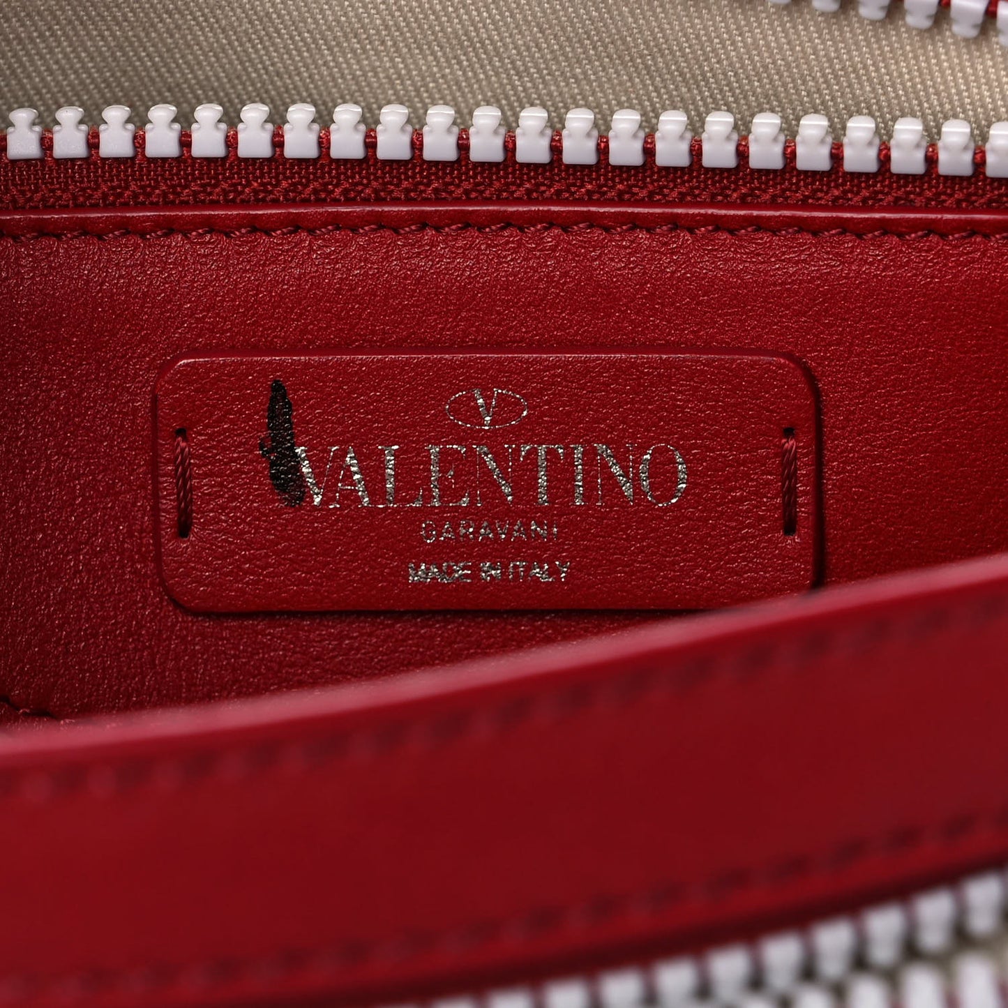 Vitello Colorblock Free Rockstud Top Handle Shoulder Bag Rosso Valentino White
