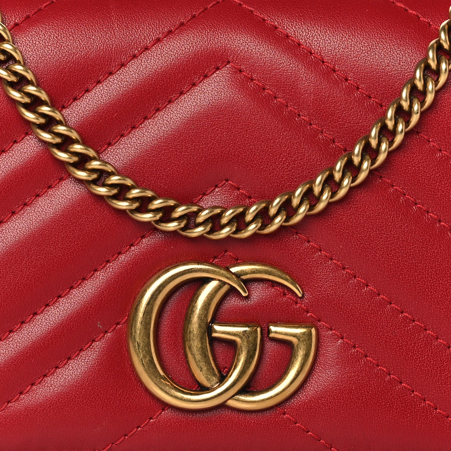 Calfskin Matelasse GG Marmont Mini Bag Hibiscus Red