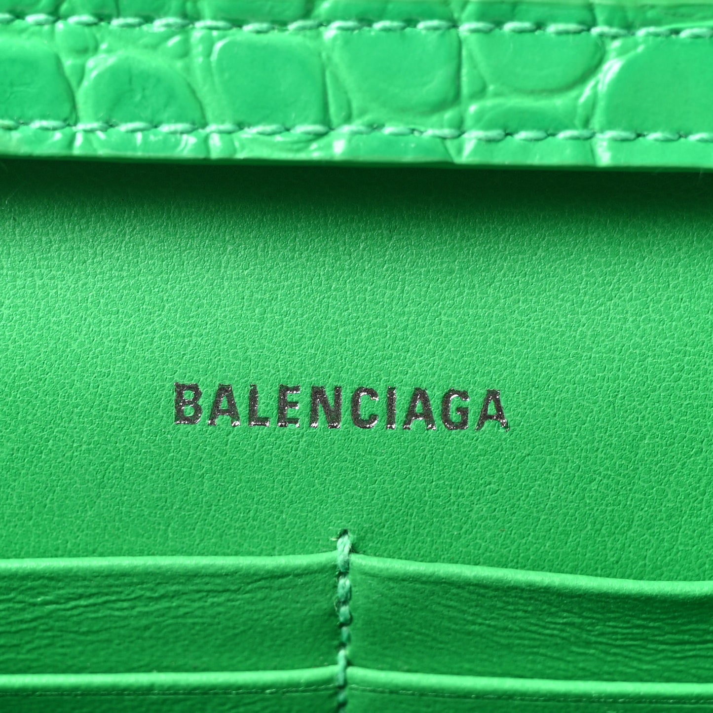 Shiny Calfskin Crocodile Embossed Hourglass Chain Bag Vivid Green