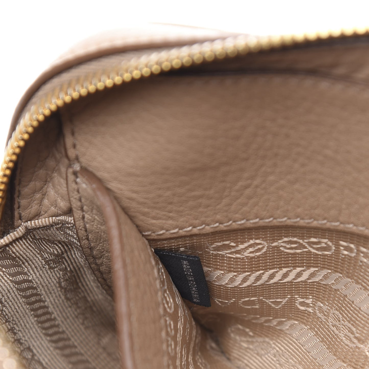 Vitello Daino Belt Bag Cammeo