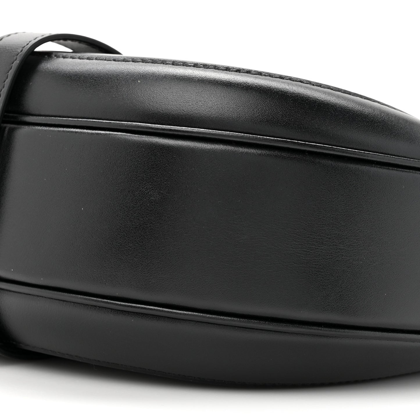 Satinated Calfskin Medium Besace 16 Black