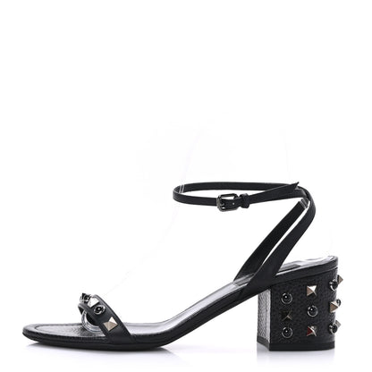 Valentino Garavani Pebbled Calfskin Onyx Rockstud Rolling 60mm City Sandals 37 Black 1 of 7