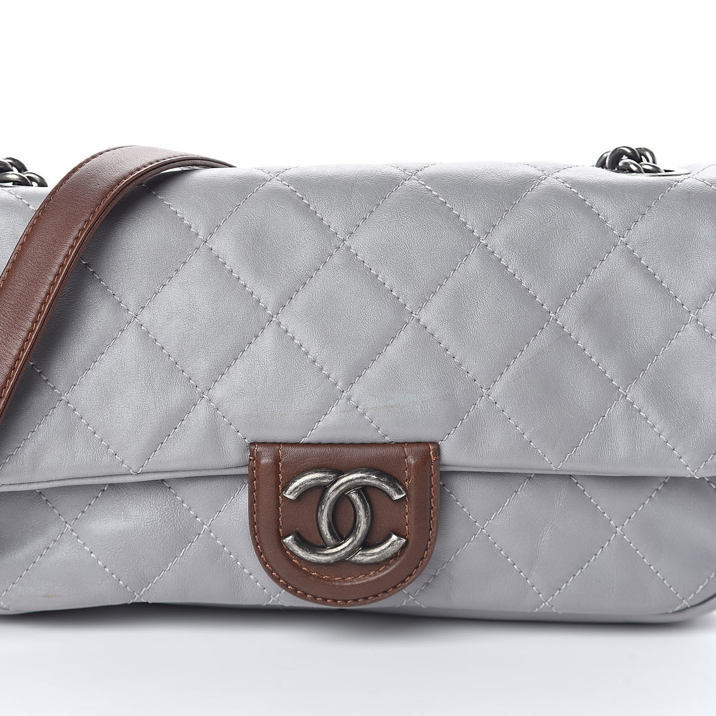 Calfskin Country Chic Flap Grey