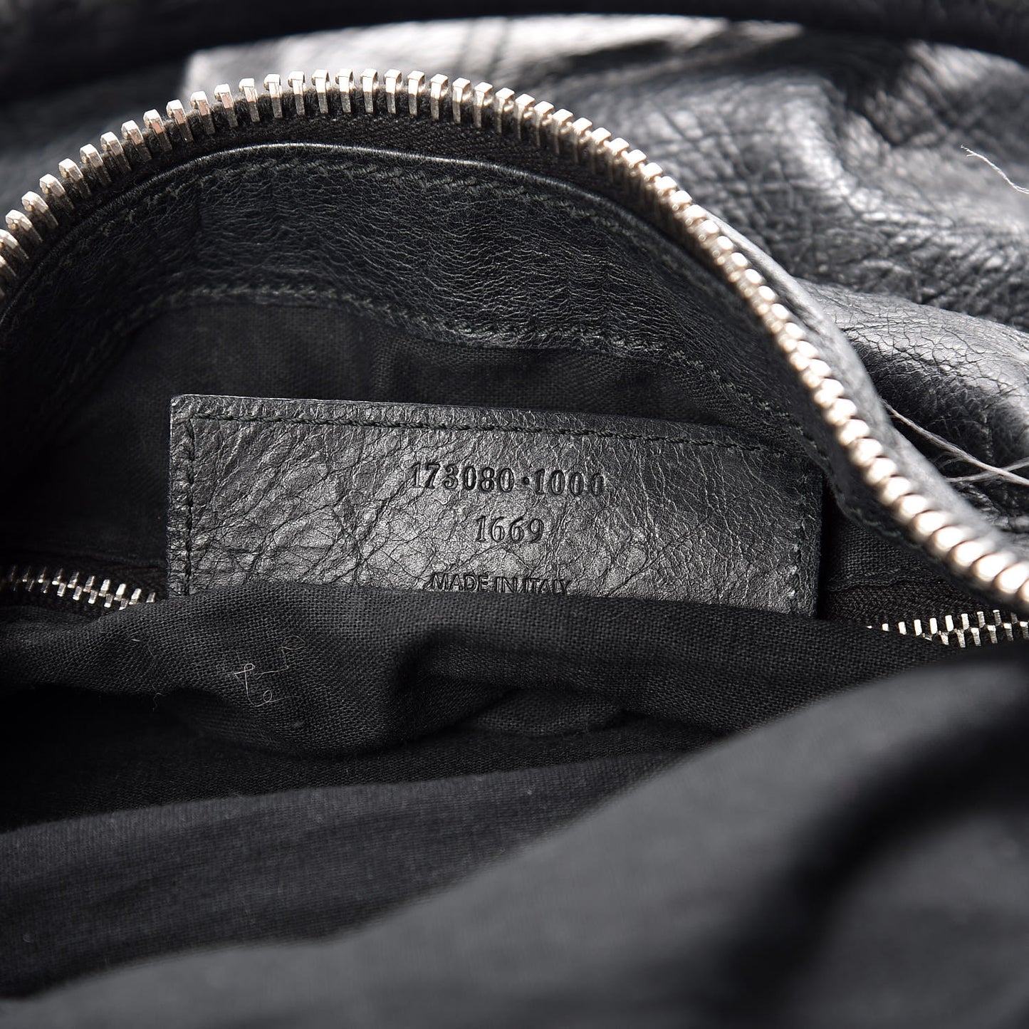 Agneau Giant 21 Silver Hardware Work Black