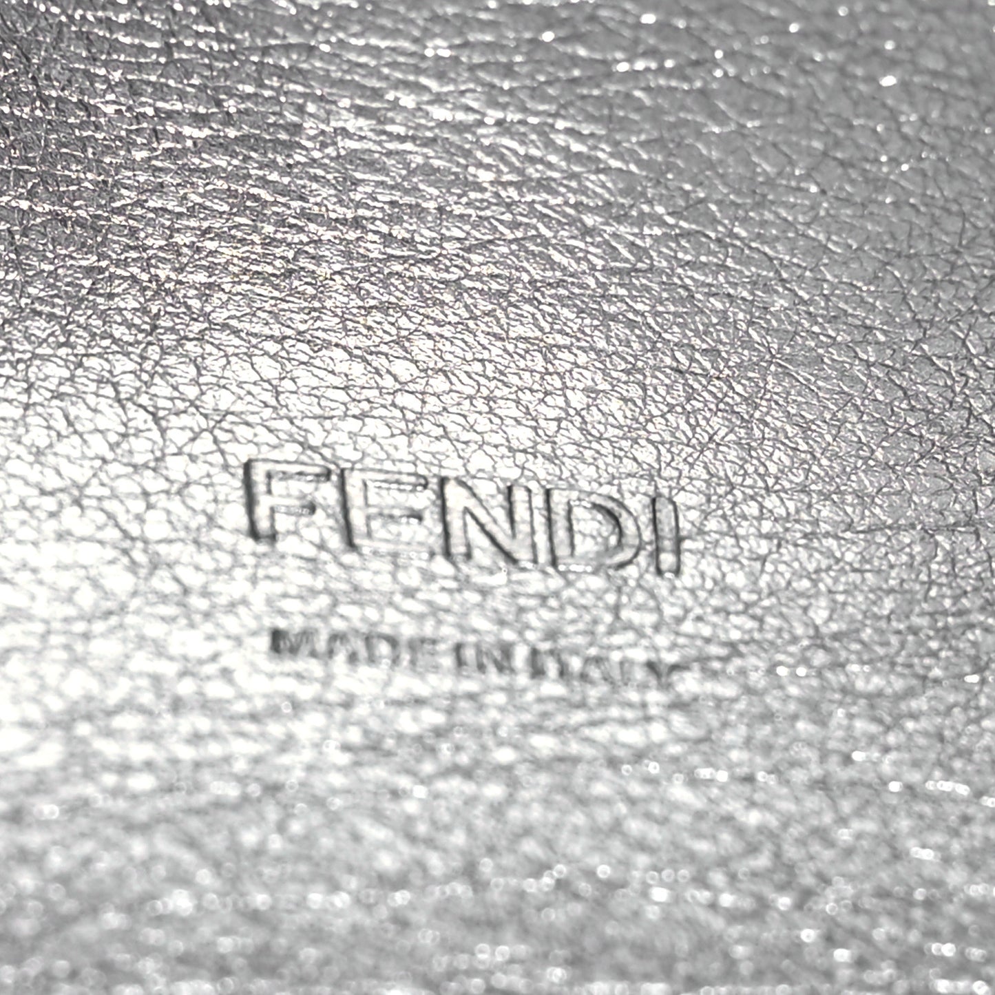 PVC Vitello Catalan Mirror Sequin FF Baguette Argento