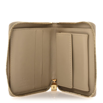Louis Vuitton Vernis Broome Zip Wallet Beige 5 of 6