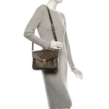 Louis Vuitton Monogram Pochette Metis 2 of 6