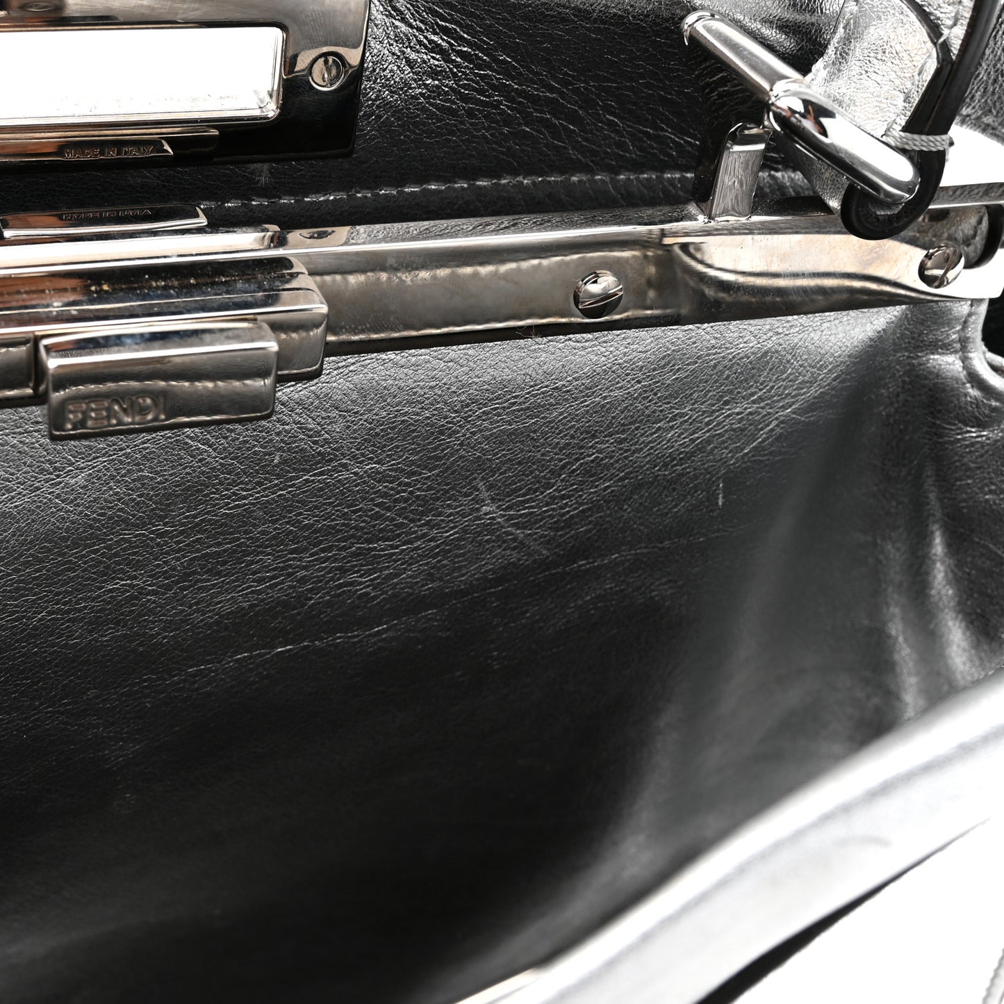 Vitello Catalan Mirror Medium Peekaboo Iconic Satchel Argento