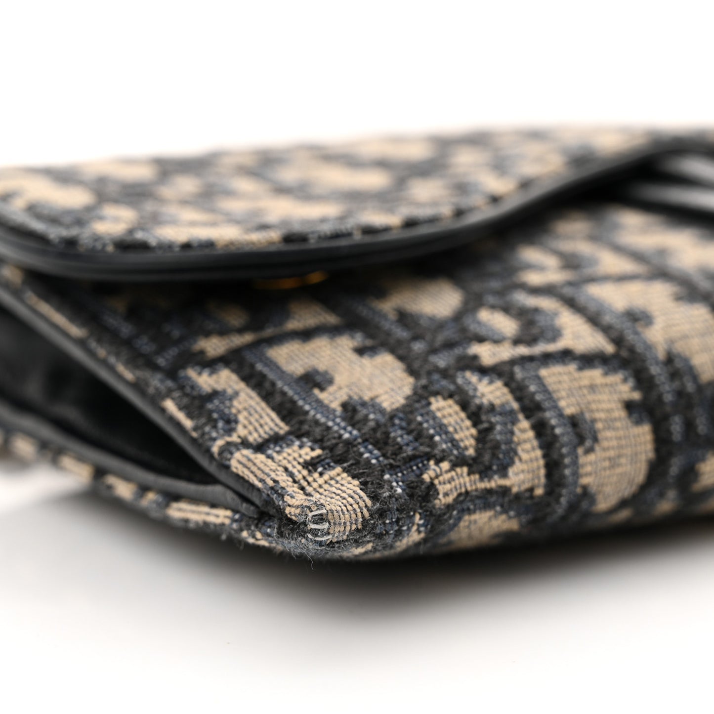 Oblique Saddle Chain Long Wallet Blue