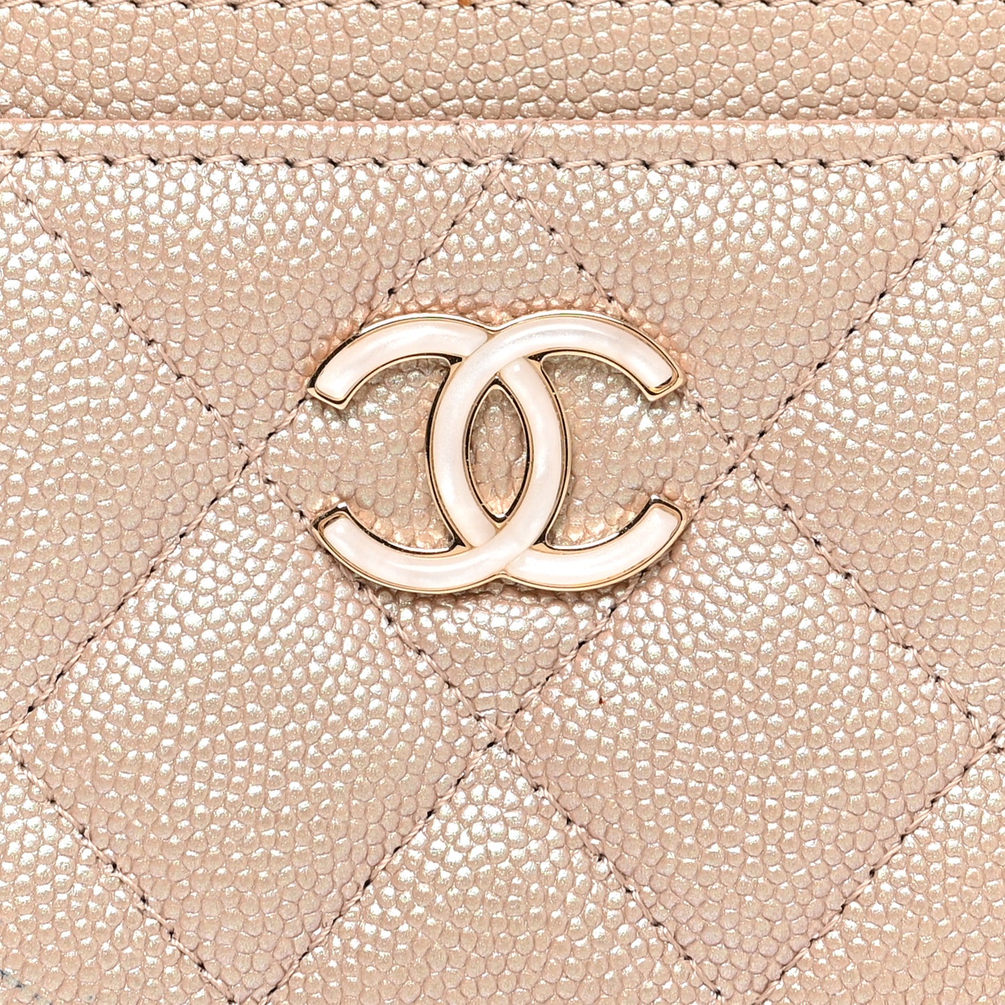 Iridescent Caviar Quilted Card Holder Beige
