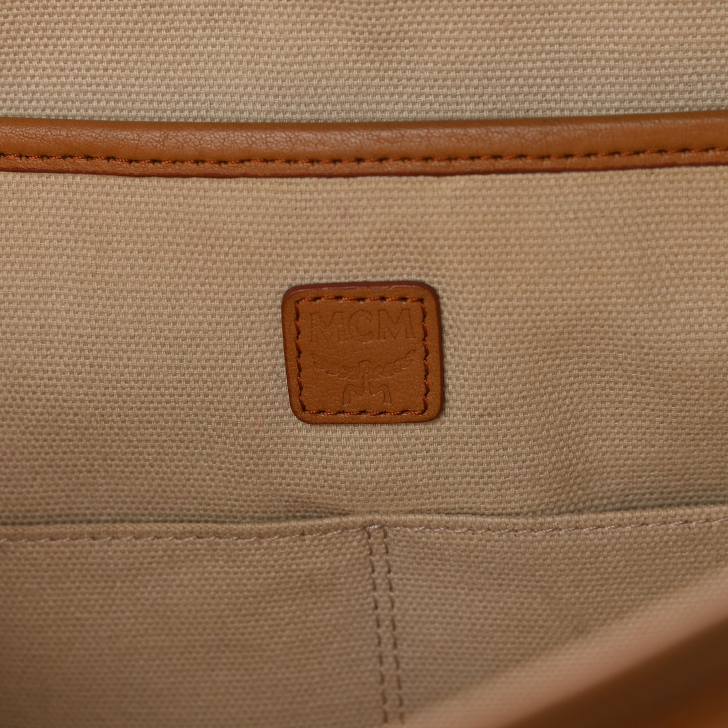 Visetos Medium Anya Top Zip Shopper Tote Cognac