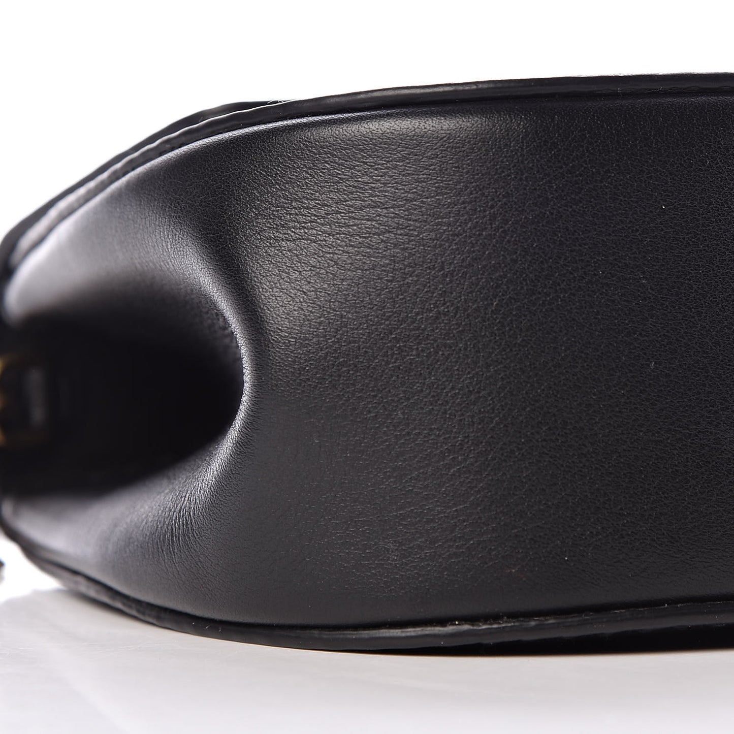 Calfskin Dio(r)evolution Clutch With Chain Black
