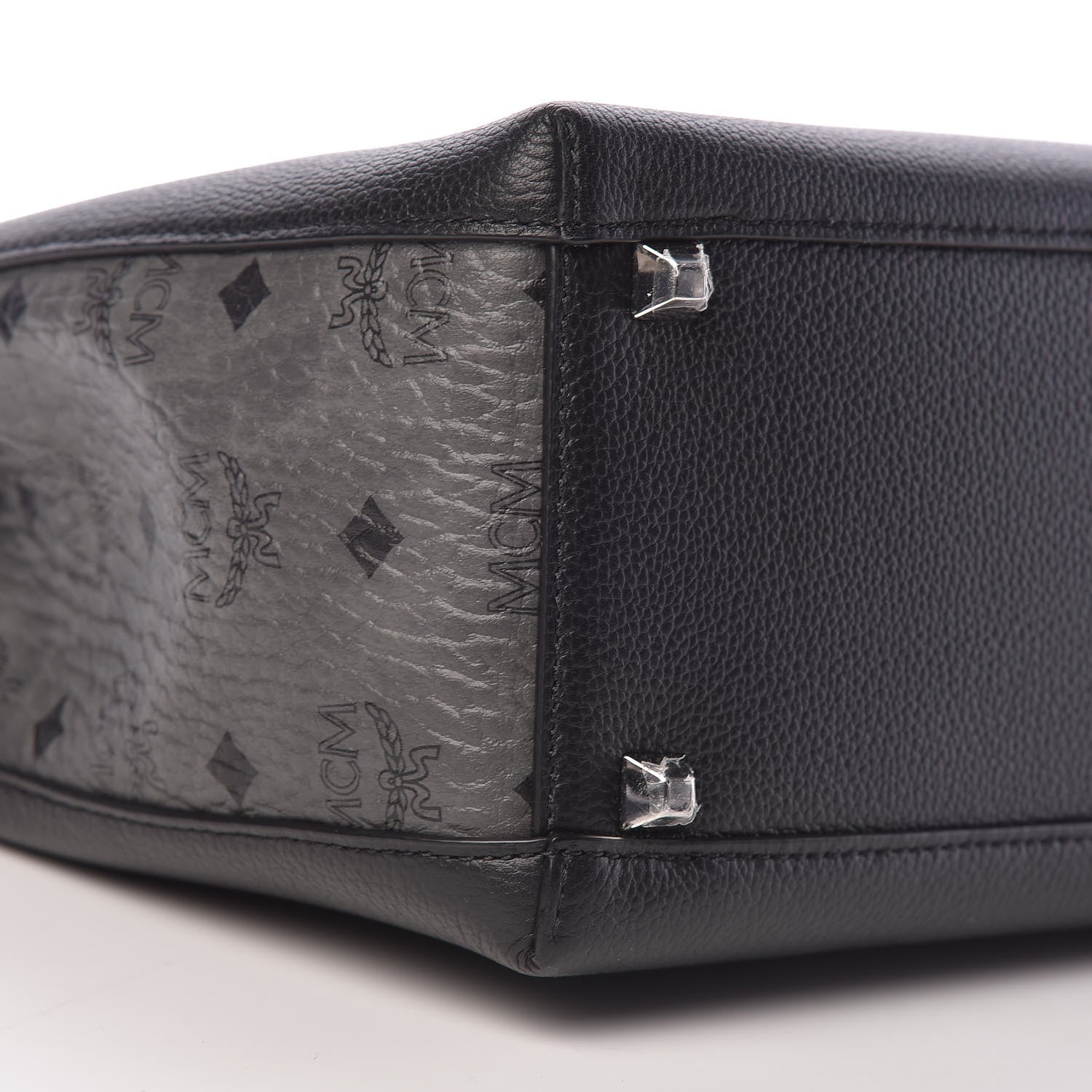 MCM Grained Calfskin Visetos Medium Sarah Hobo Black 8 of 9