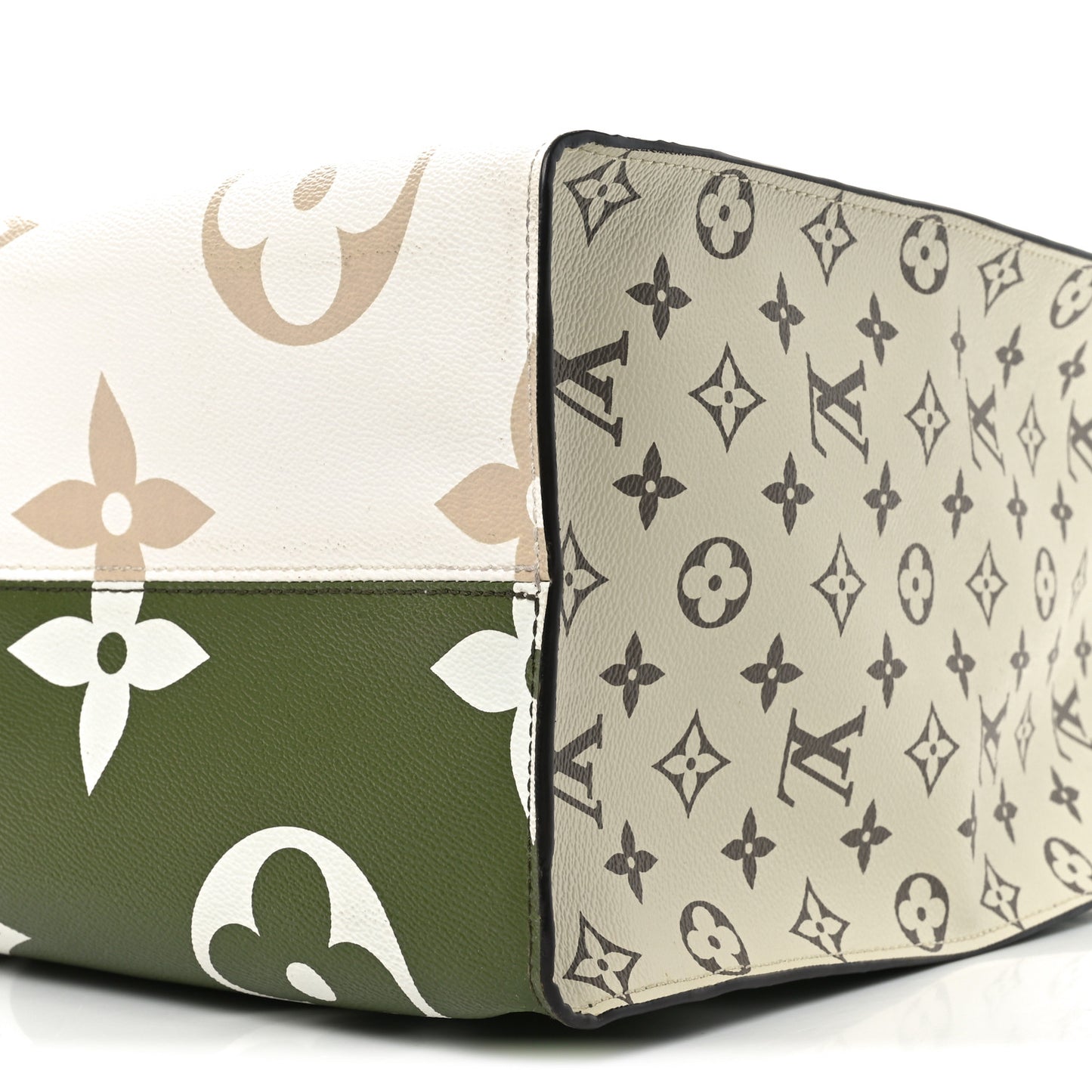 Monogram Giant Onthego GM Kaki Beige
