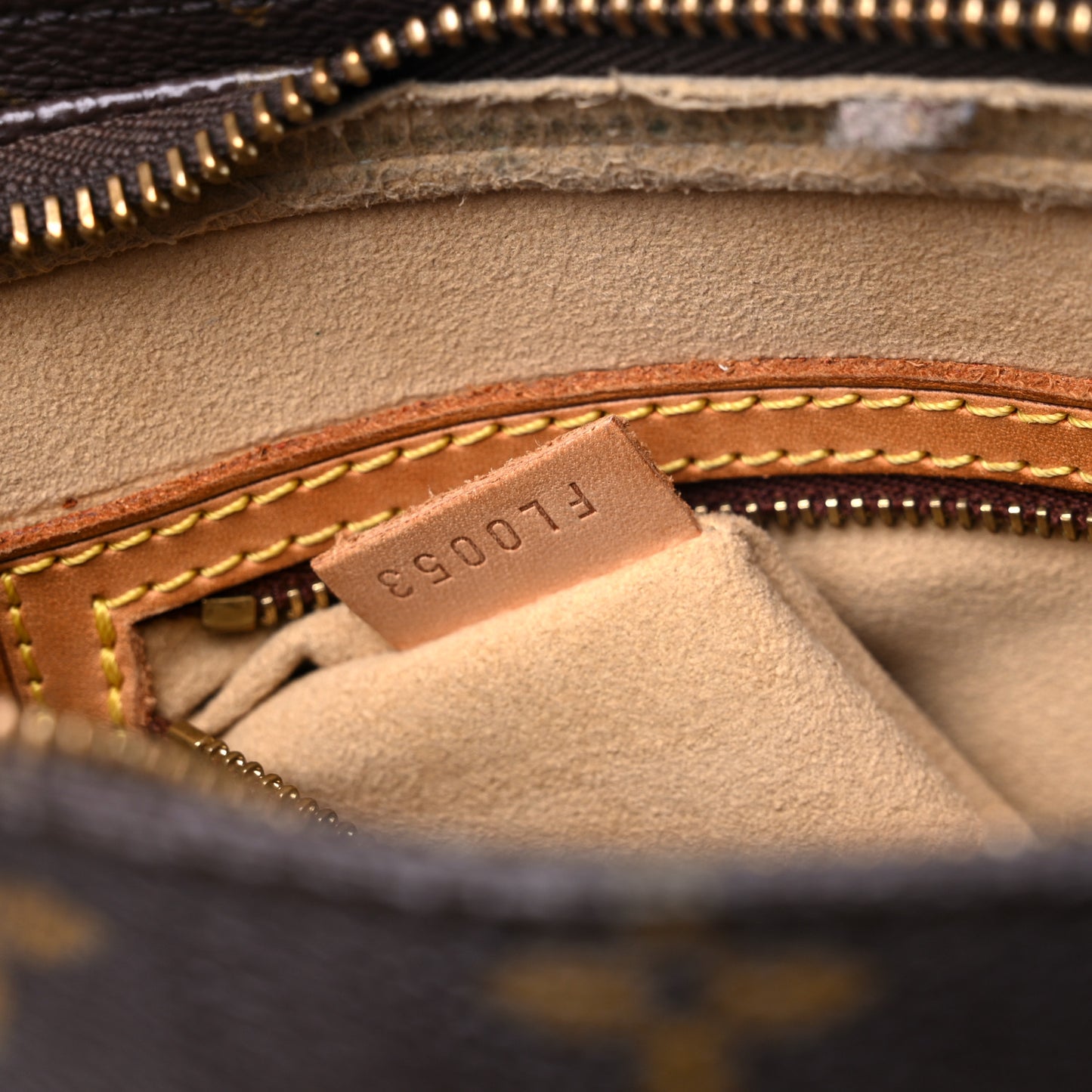 Monogram Looping MM