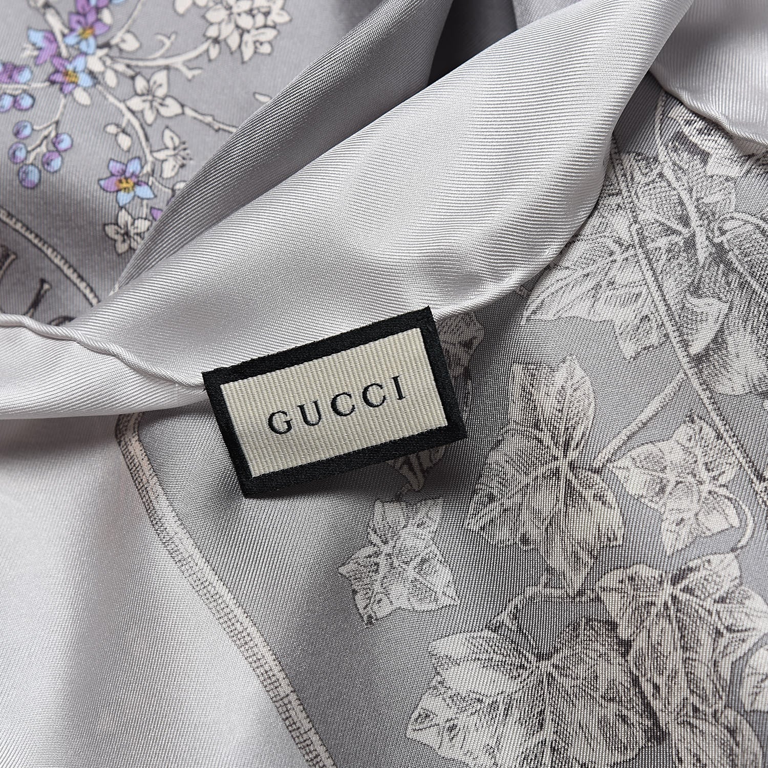 Gucci Silk Twill Wondergardenia Square Scarf Zinc Beige 4 of 4