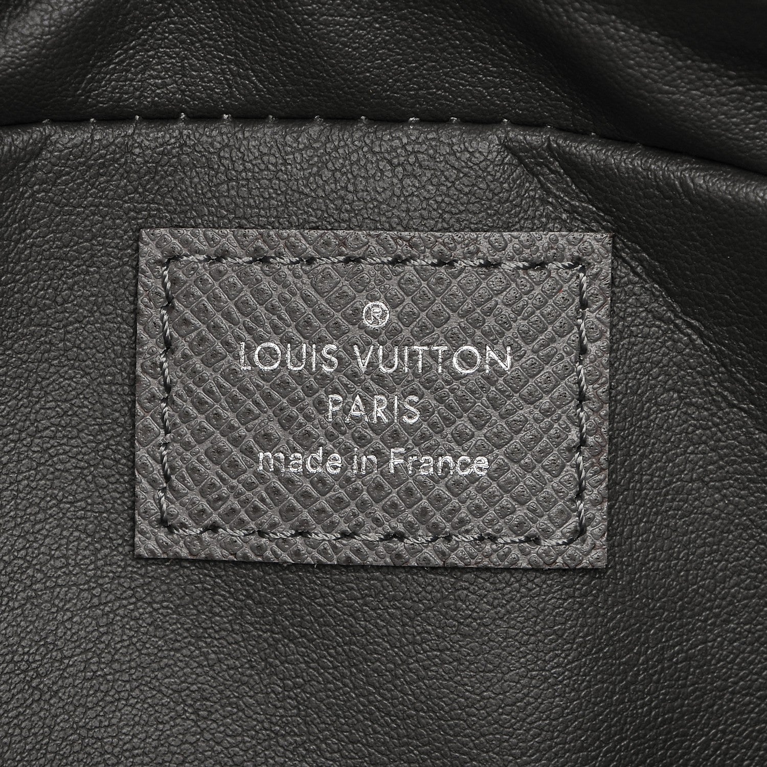 Louis Vuitton Taiga Toilet Pouch GM Glacier 5 of 6