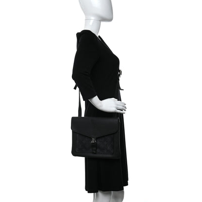 Louis Vuitton Taigarama Messengerama Black 2 of 8