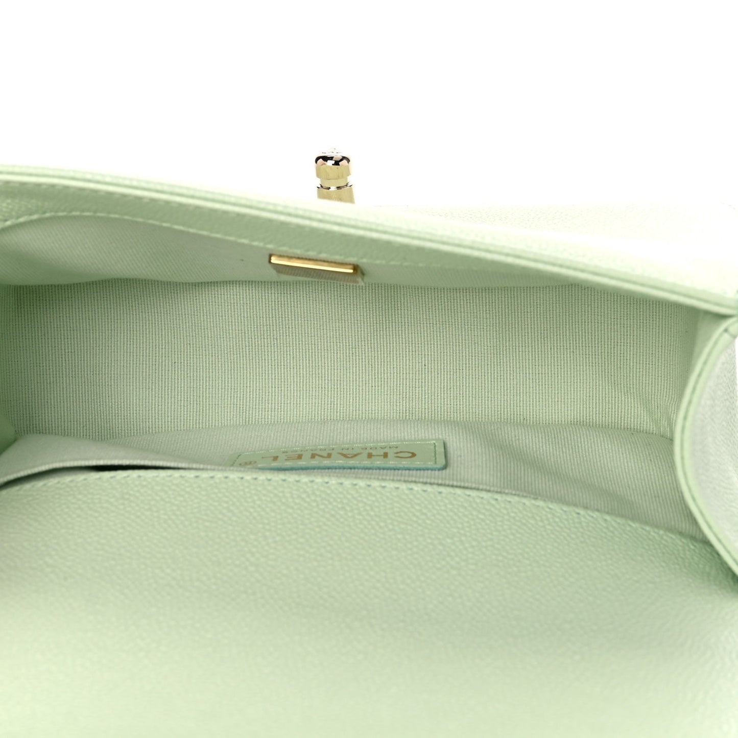Caviar Chevron Quilted Small Boy Flap Light Green