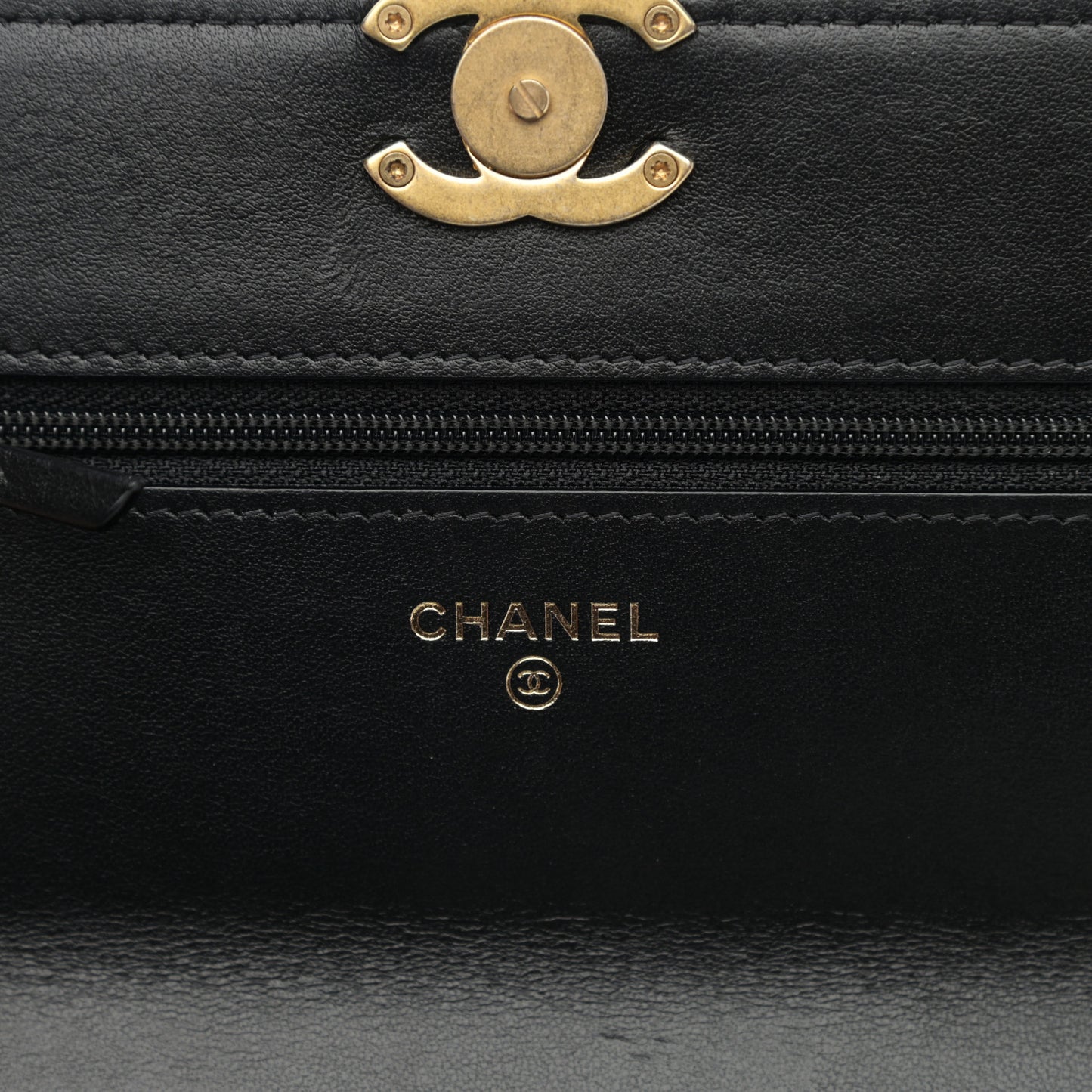 Calfskin Quilted Perfect Fit Wallet On Chain WOC Black
