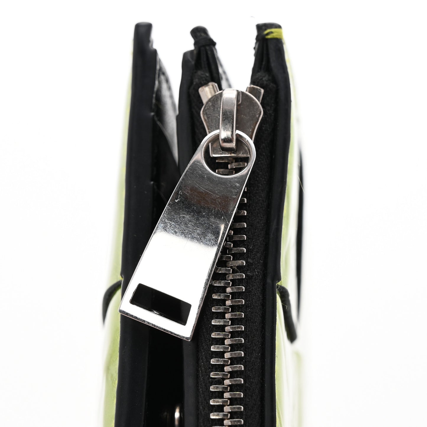 Metallic Crushed Calfskin Intrecciato Zip Card Holder Chlorophyll