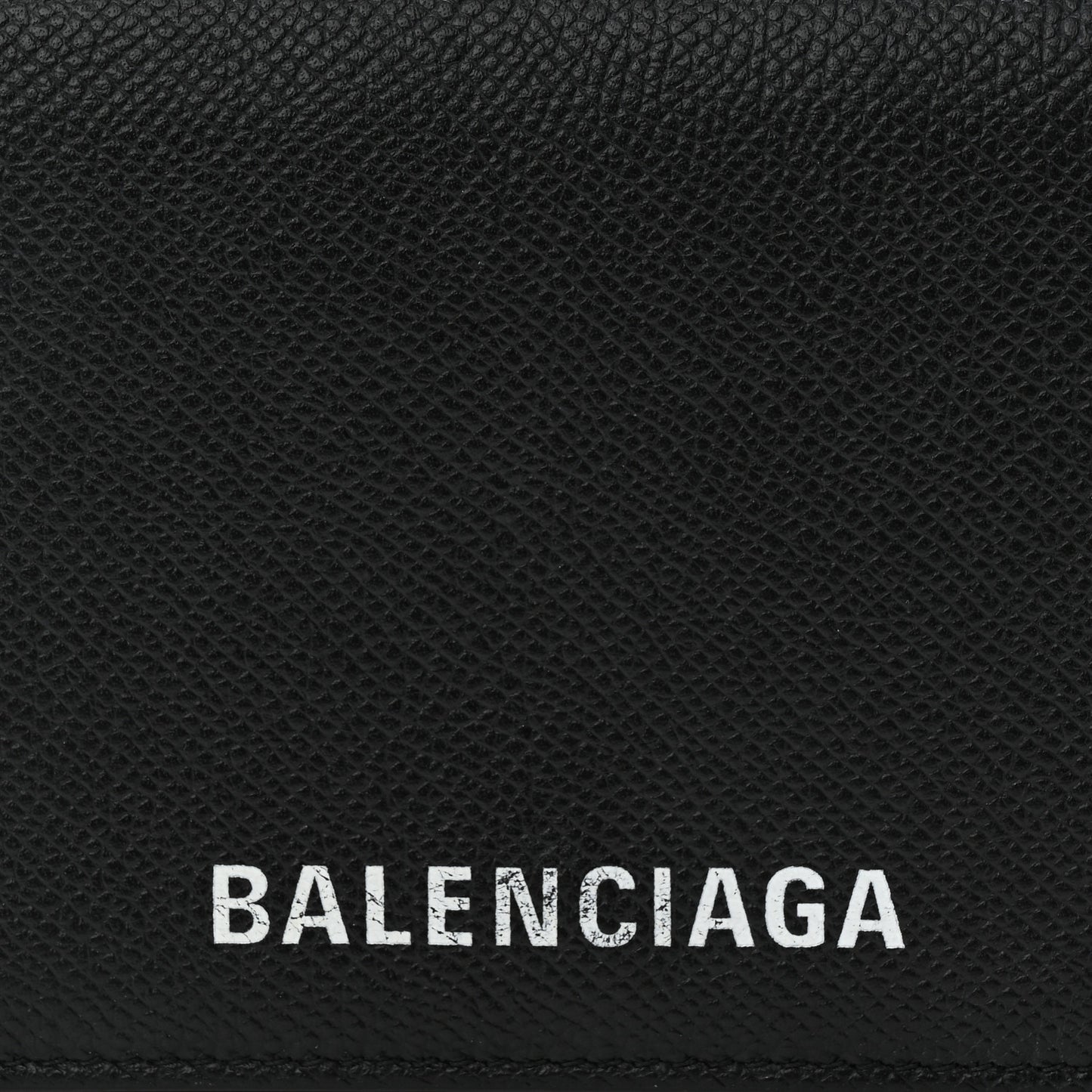Signature Grained Calfskin Logo Ville Wallet on Chain Black