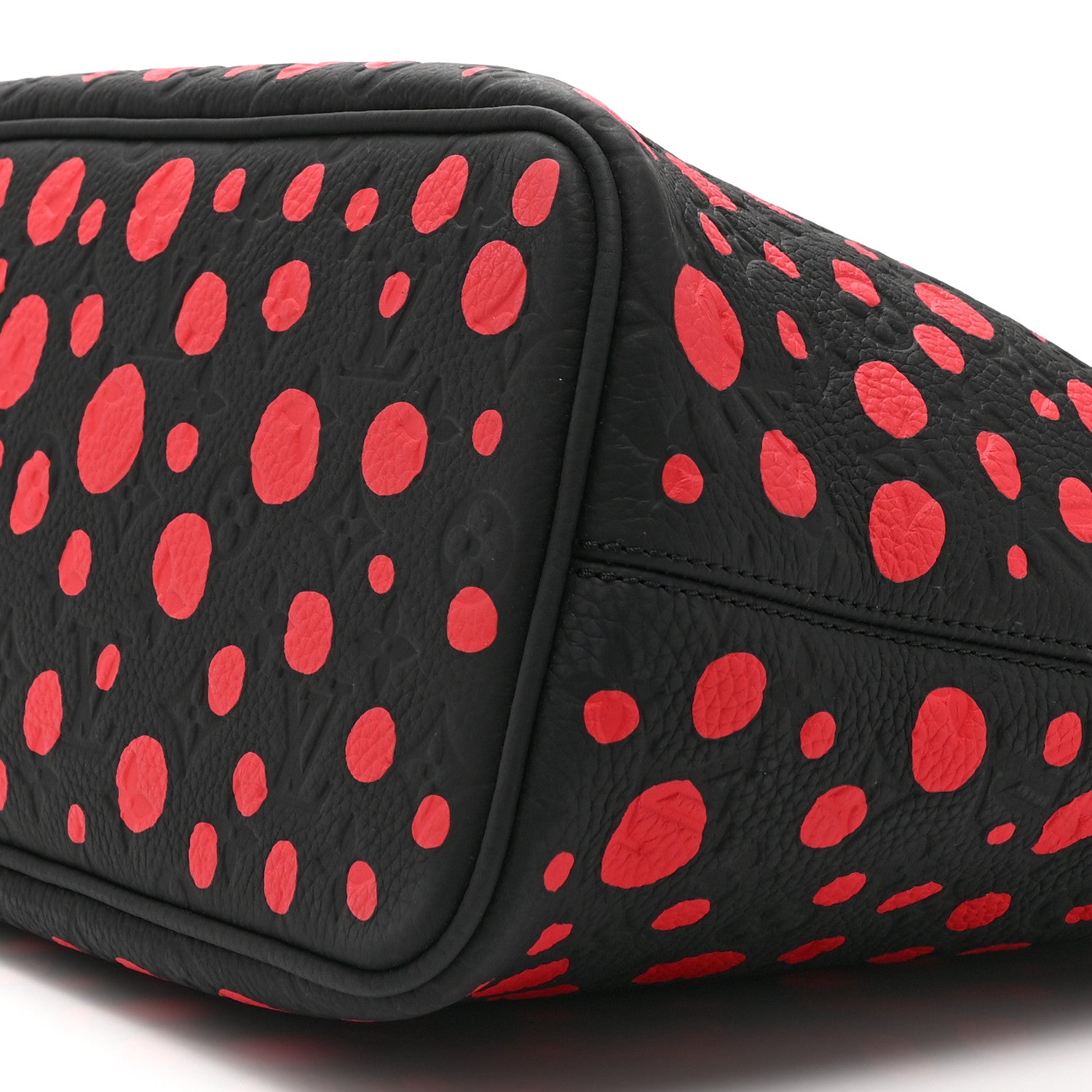 Louis Vuitton LV X YK Taurillon Lock It MM Black Red 17 of 17
