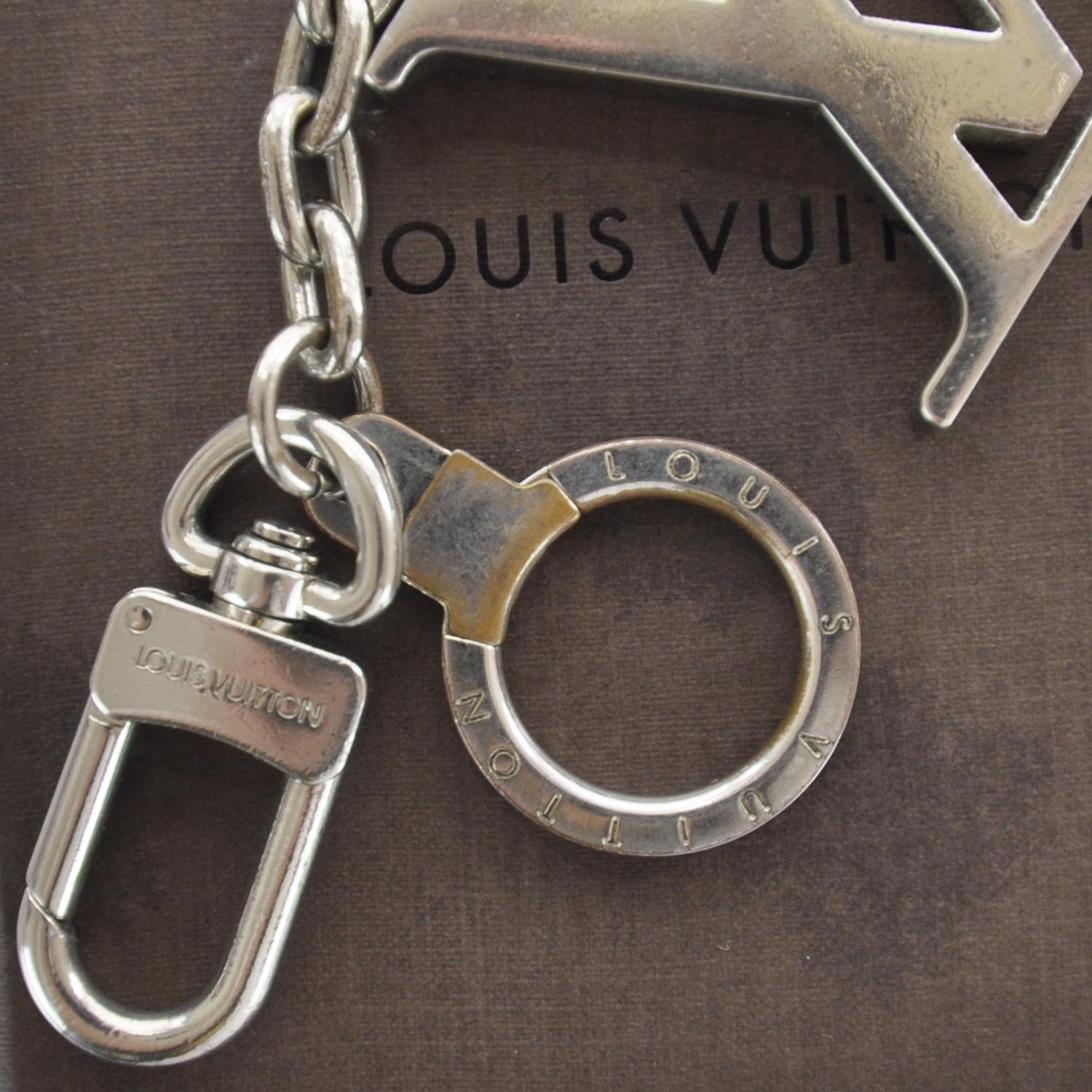 Louis Vuitton LV Initials Key Holder Silver 5 of 5