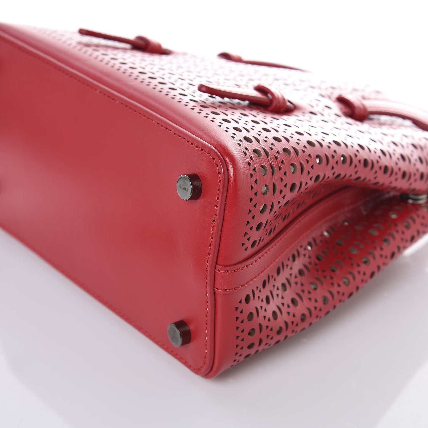 Lux Calfskin Vienne Mina 25 Bag Lacquer Red