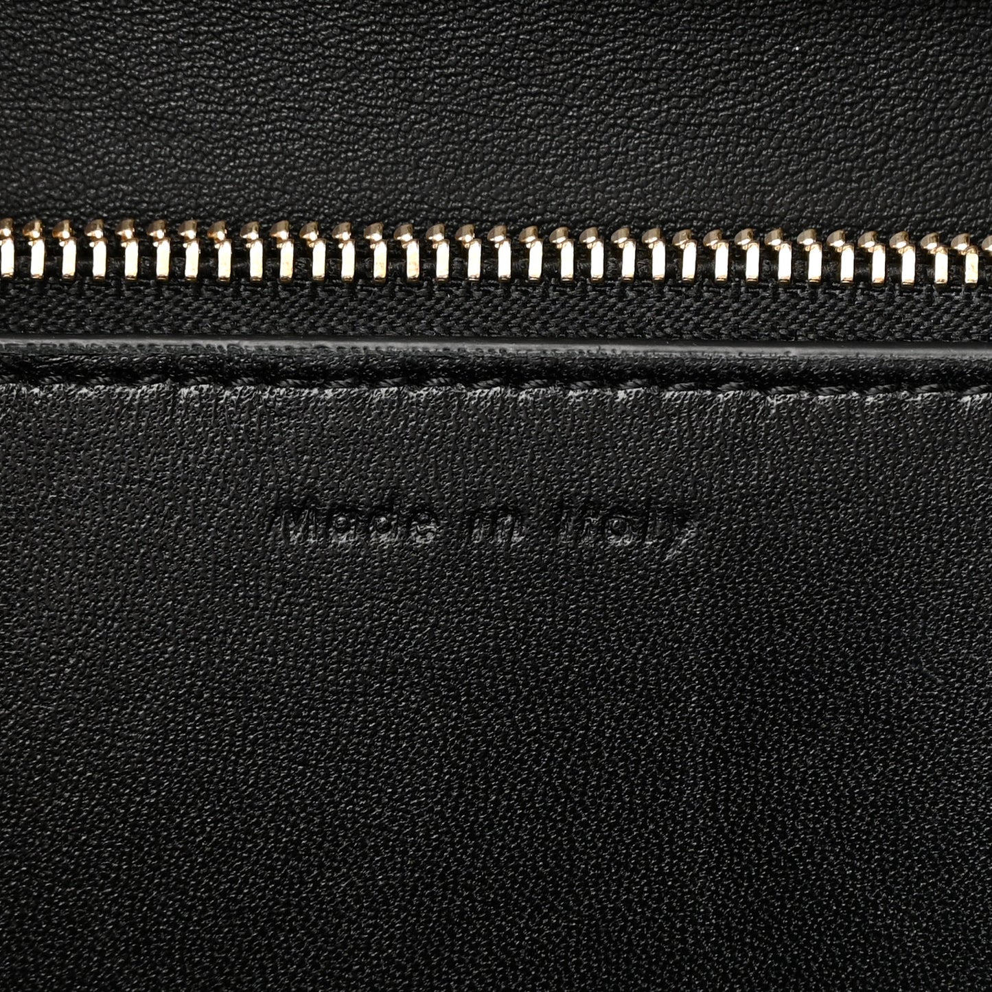 Box Calfskin Medium Classic Box Flap Bag Black