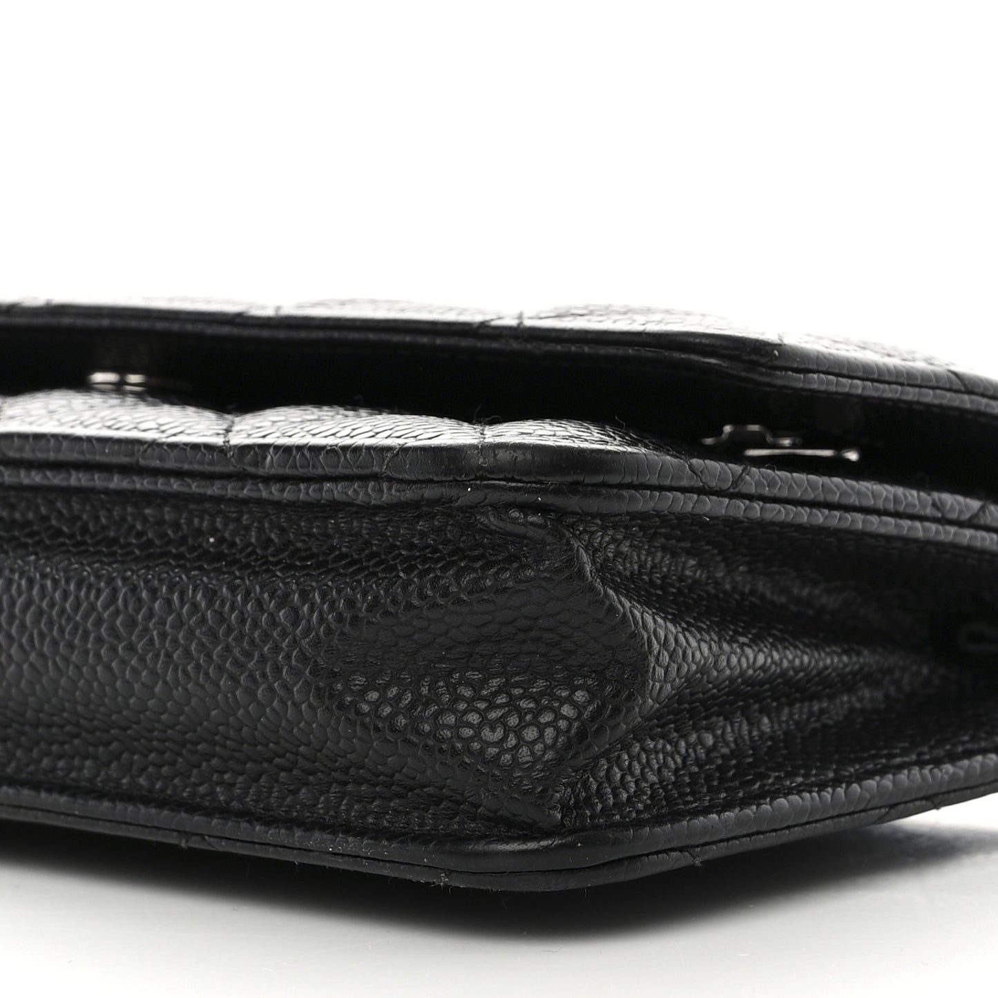 Caviar Quilted Wallet on Chain WOC Black