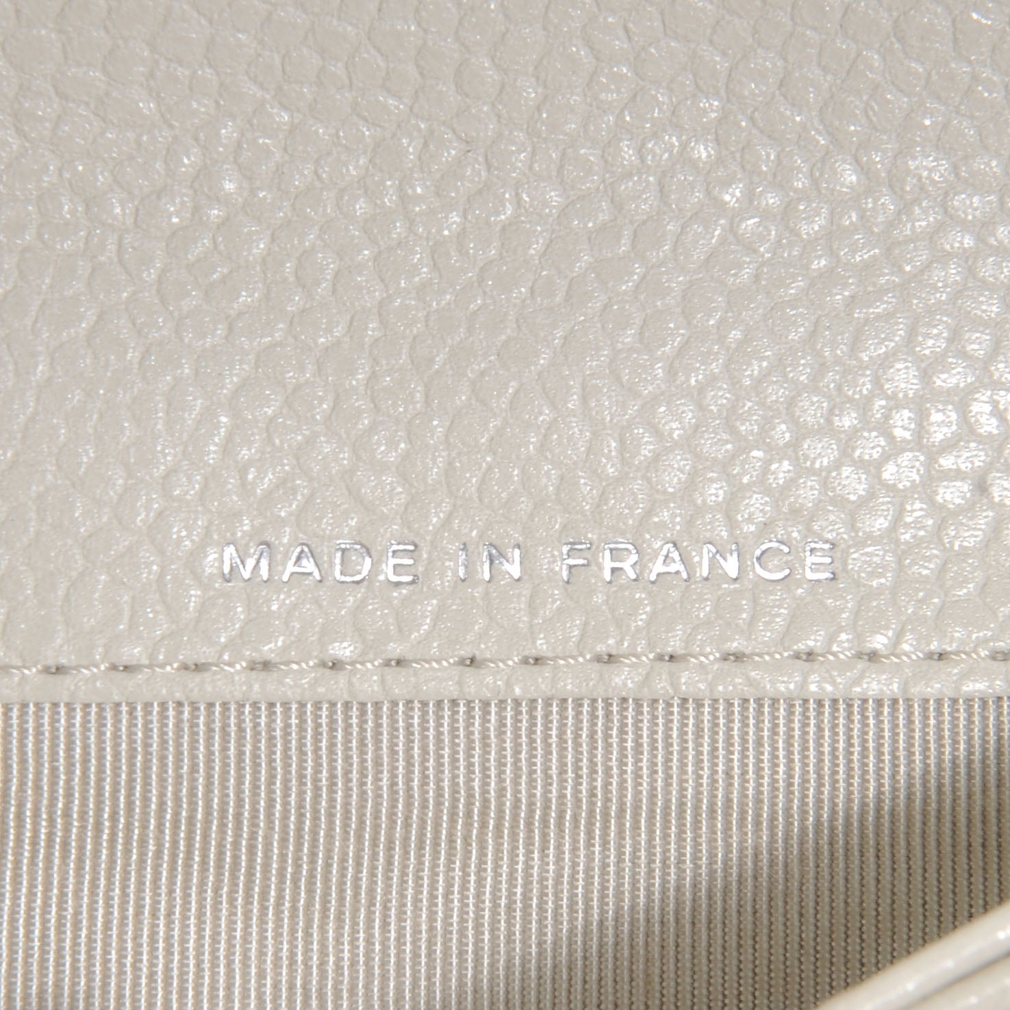 Chanel Caviar Reissue Classic Wallet White 7 of 8