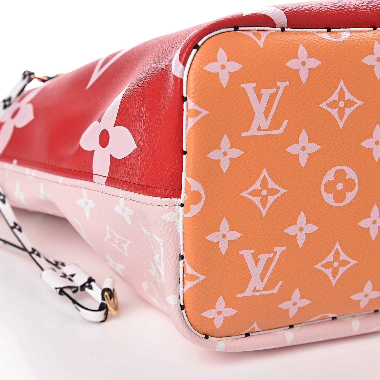 Louis Vuitton Monogram Giant Neverfull MM Rouge 9 of 10