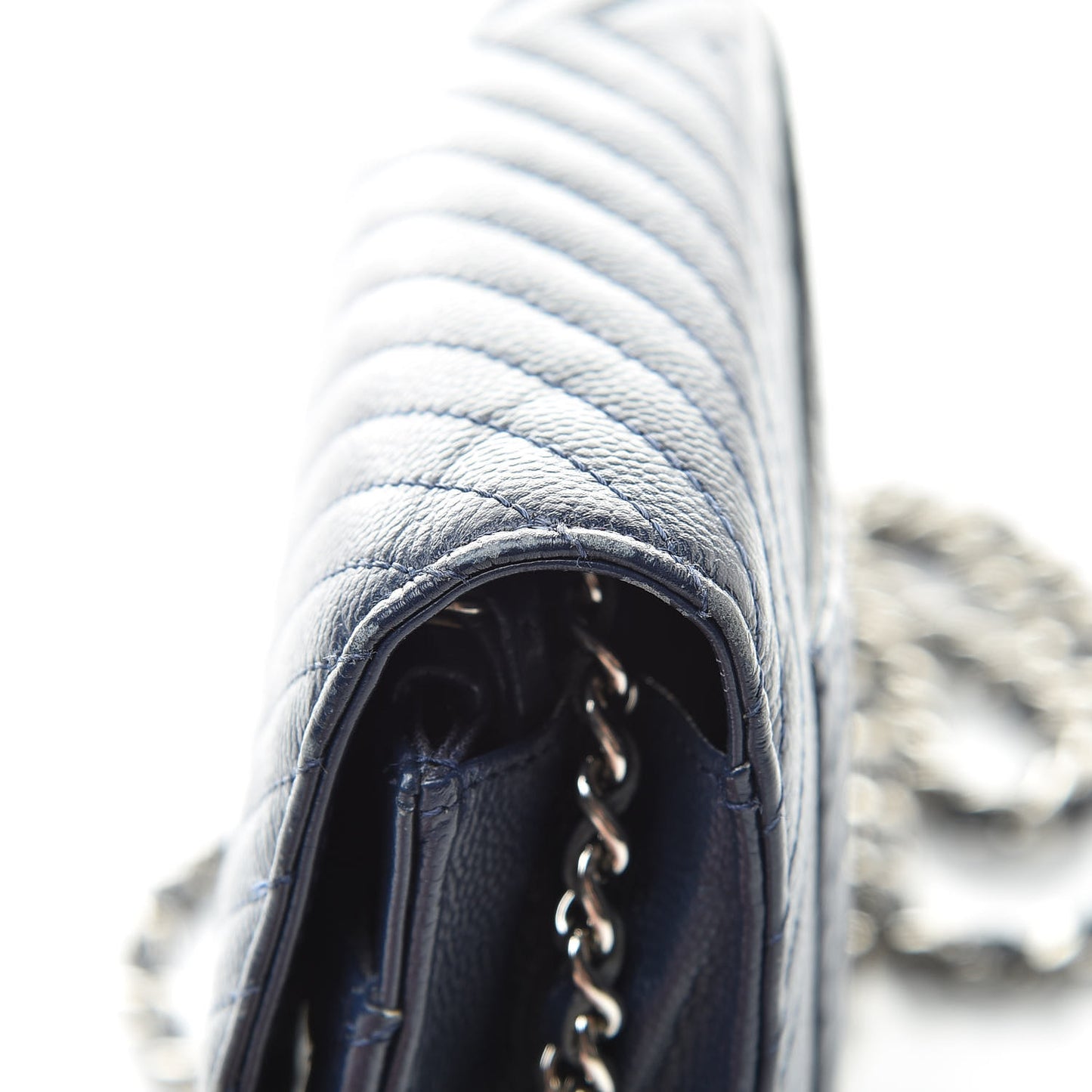 Caviar Chevron Quilted Wallet On Chain WOC Navy