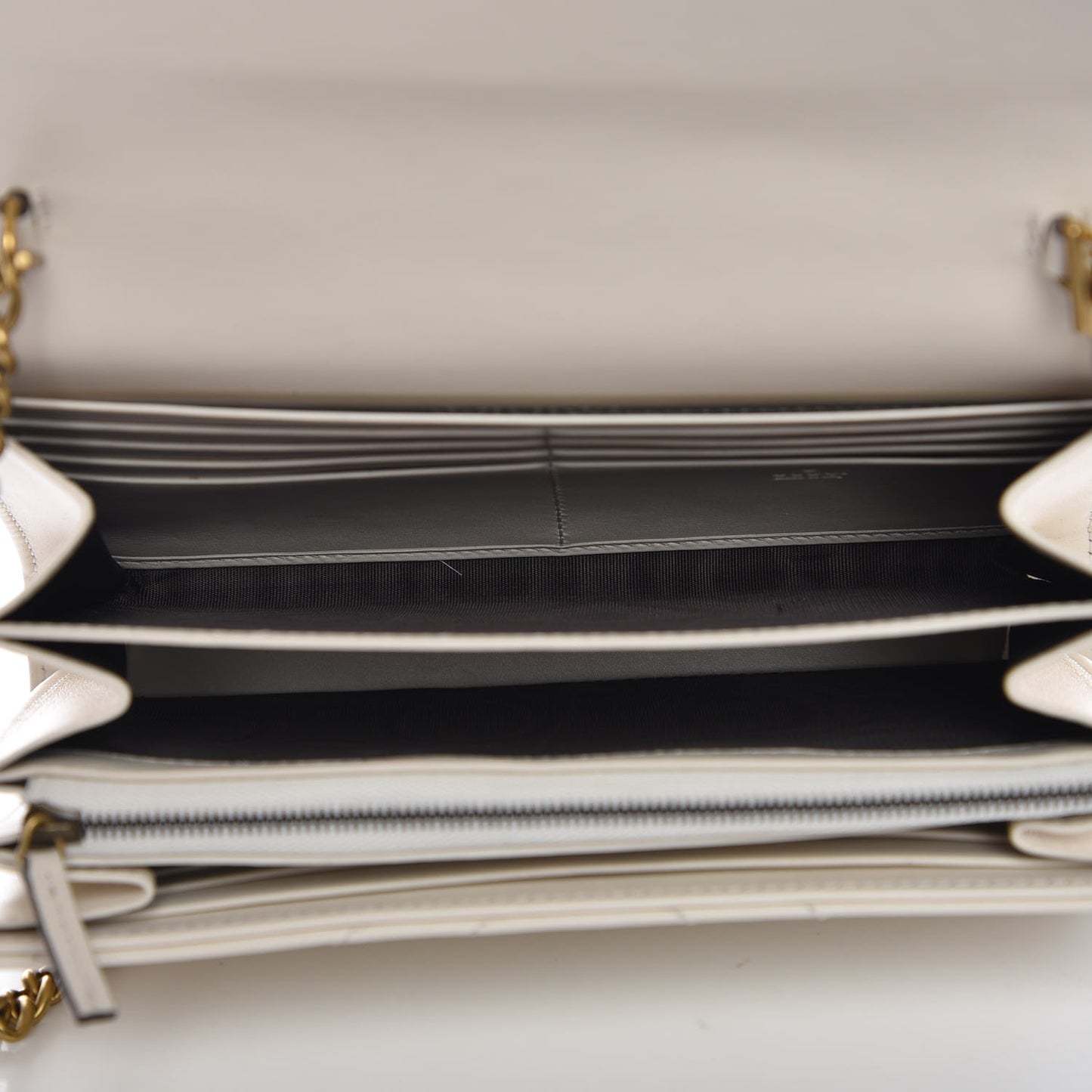 Calfskin Matelasse GG Marmont Chain Wallet Mystic White