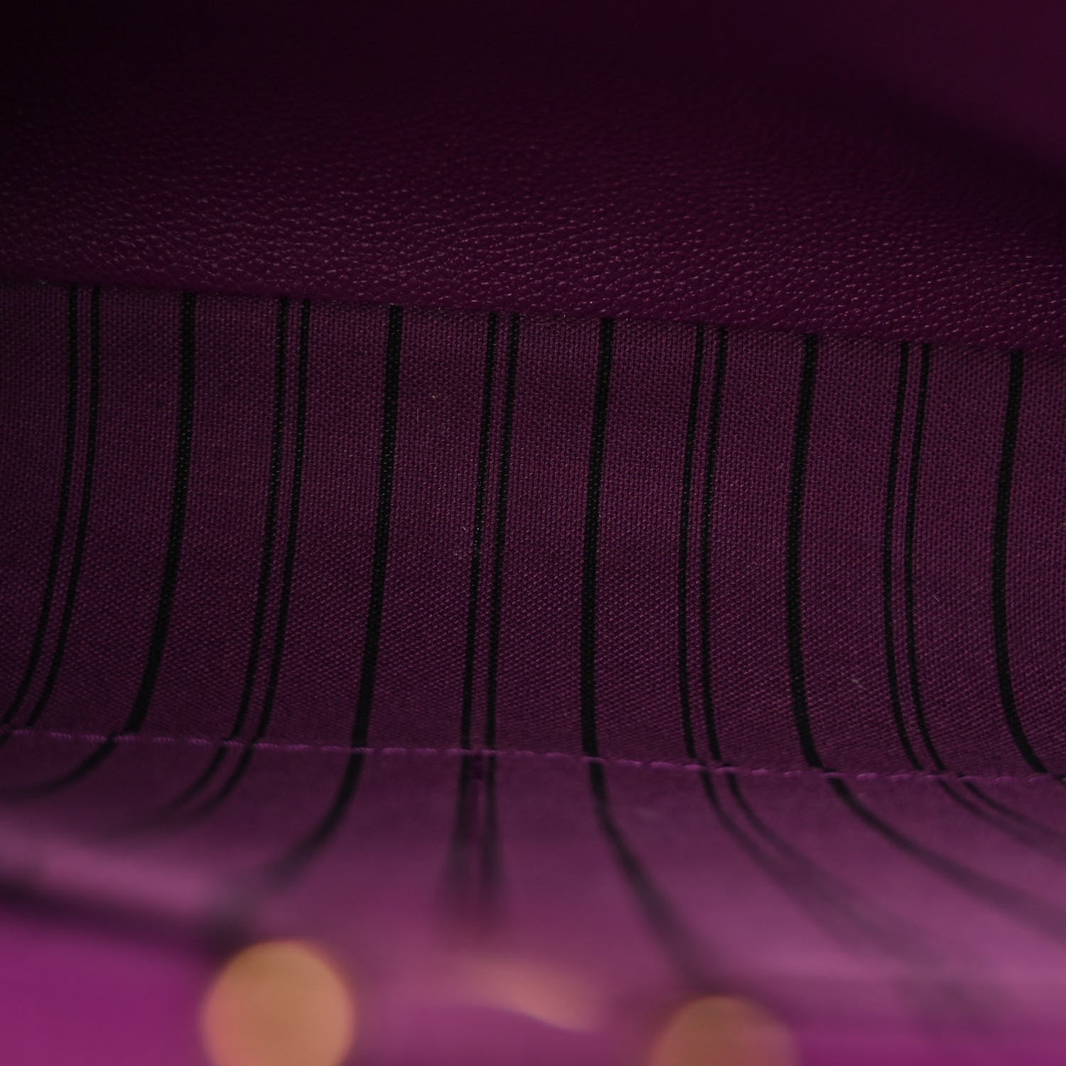 Louis Vuitton Empreinte Montaigne MM Amethyste 6 of 14