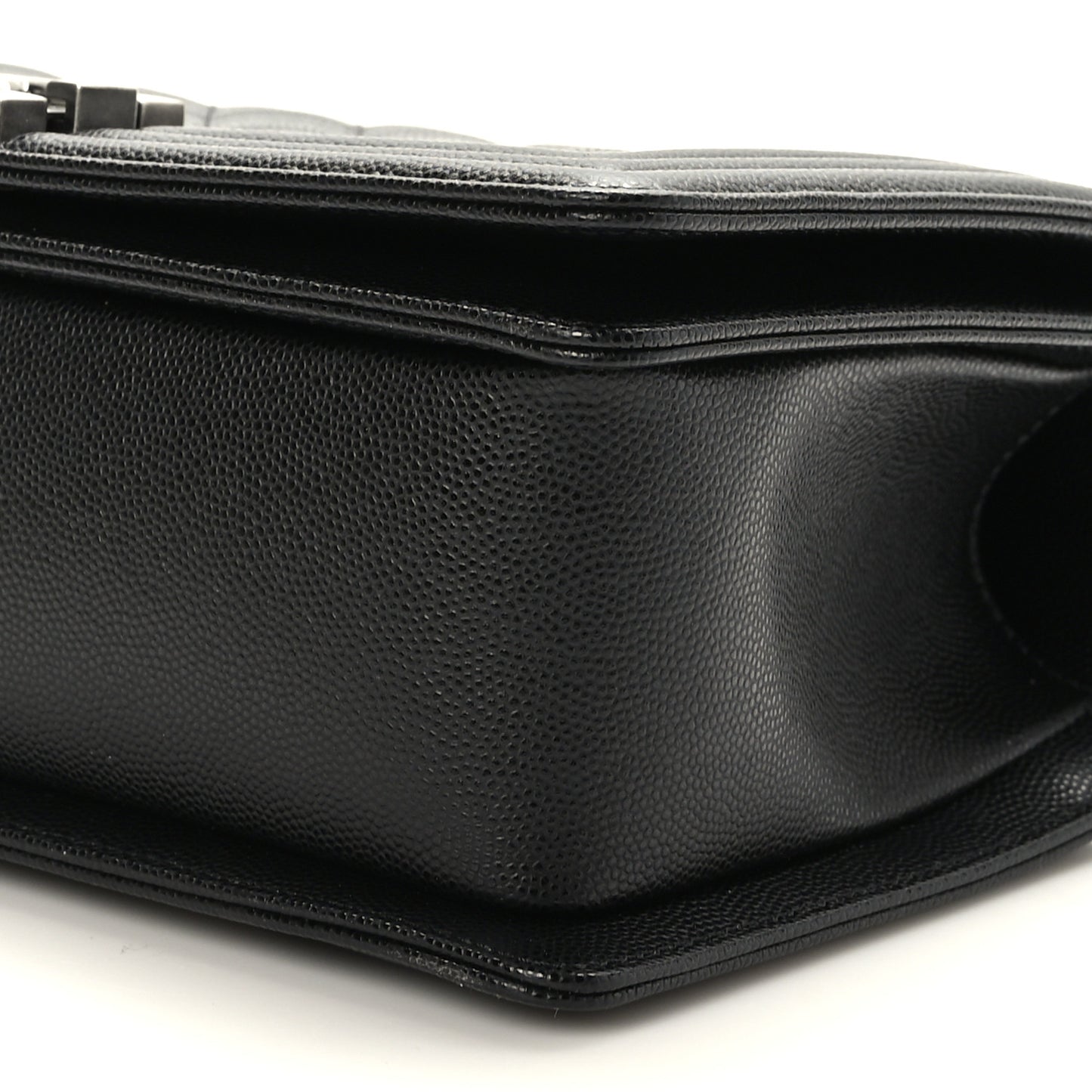Caviar Quilted Medium Boy Flap Black