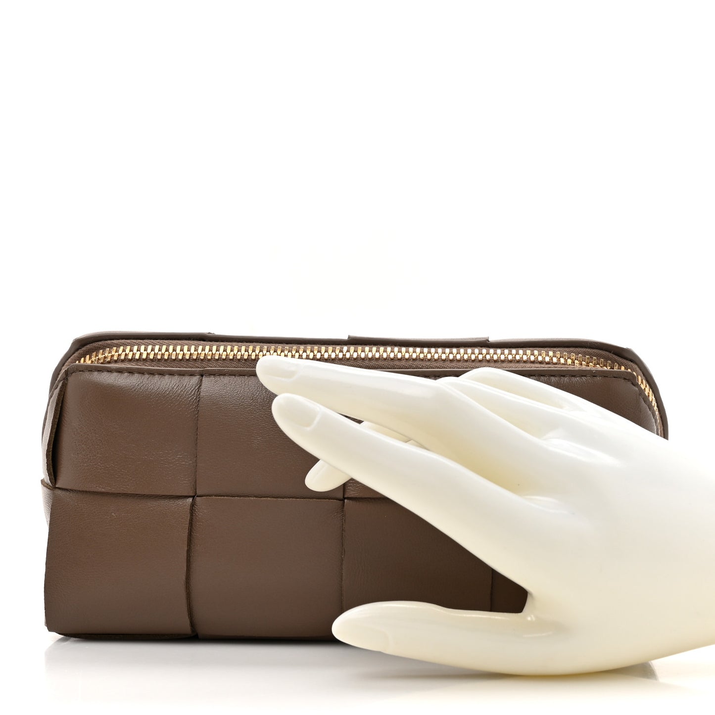 Nappa Maxi Intrecciato Beauty Case Taupe Grey