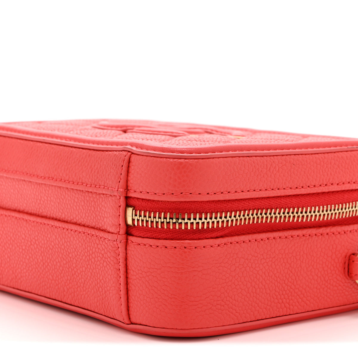Caviar Quilted Small CC Filigree Vanity Case Red