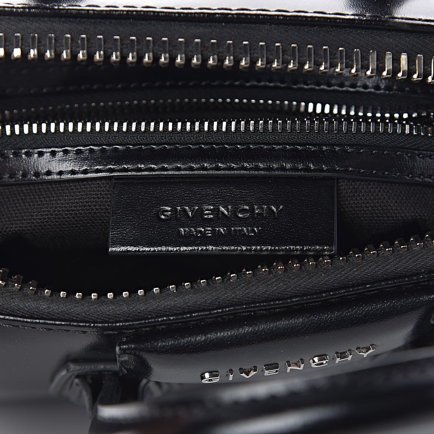 Shiny Lord Calfskin Mini Antigona Black