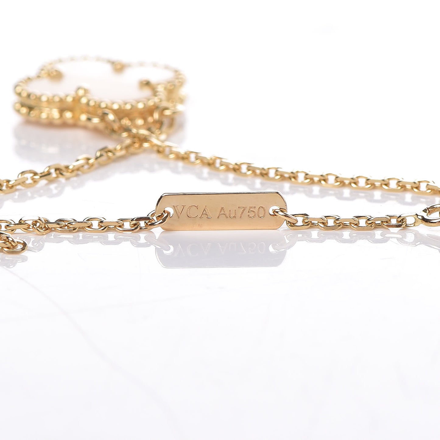 18K Yellow Gold Mother of Pearl Vintage Alhambra Pendant Necklace