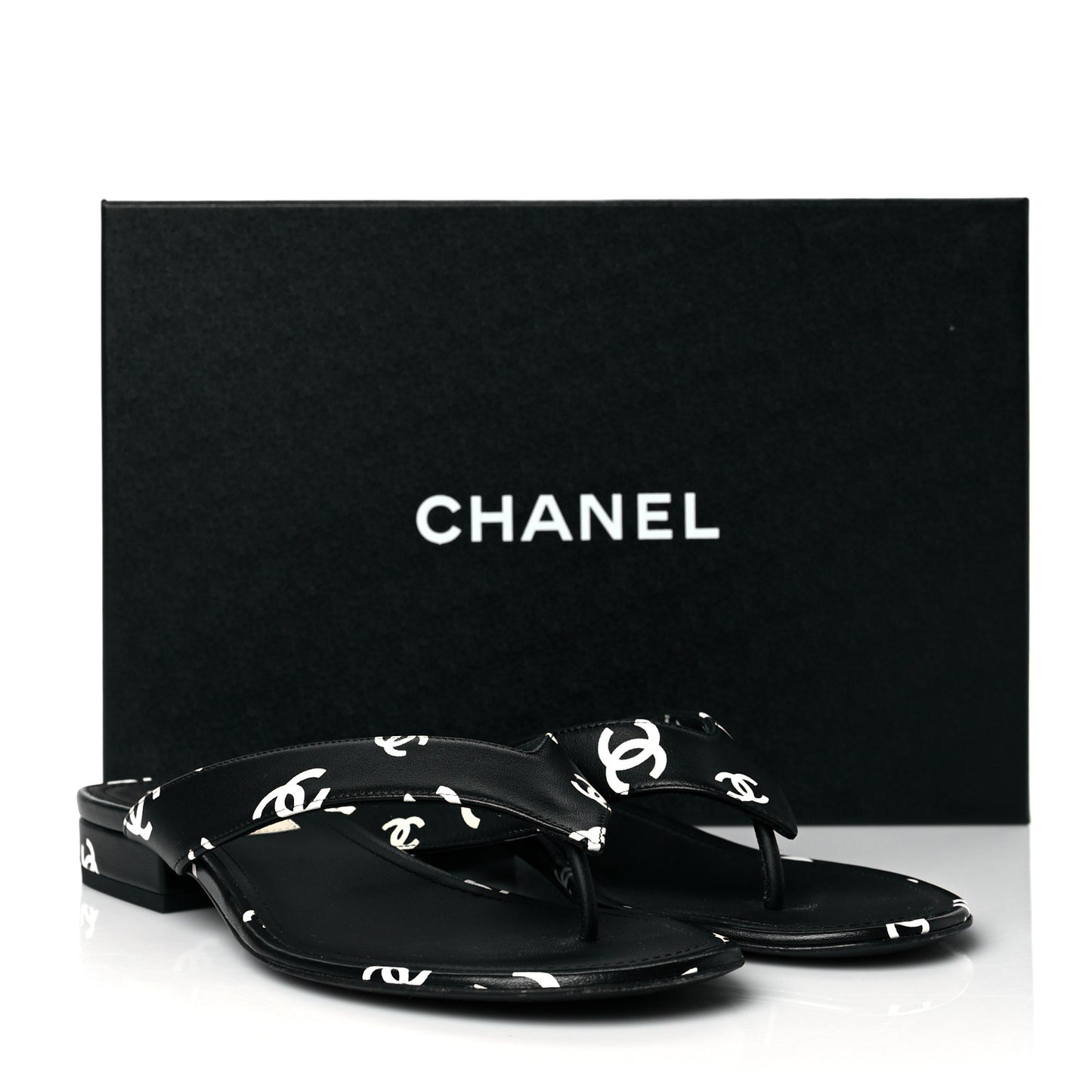 Lambskin Printed CC Thong Sandals 38.5 Black White