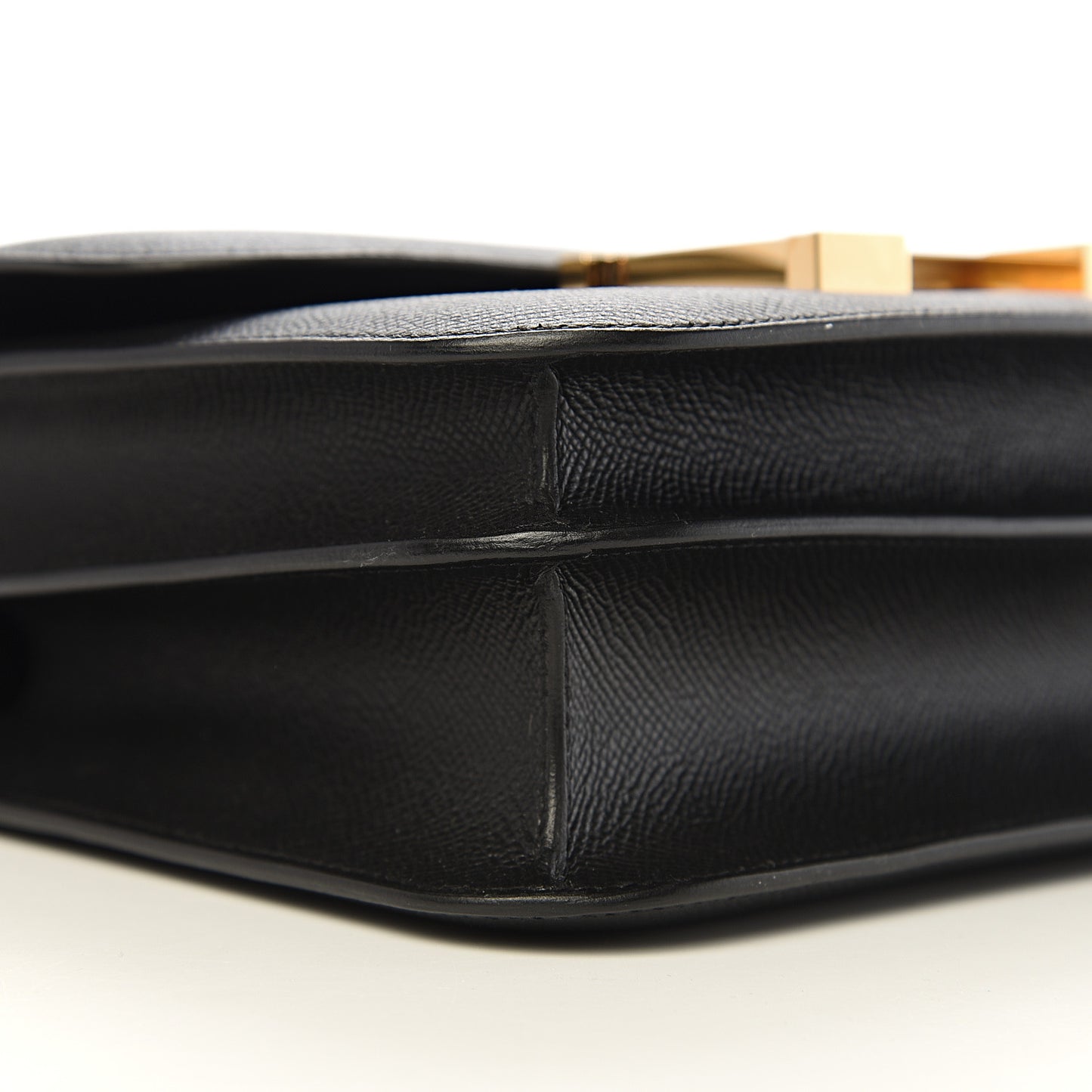Epsom Constance 24 Black