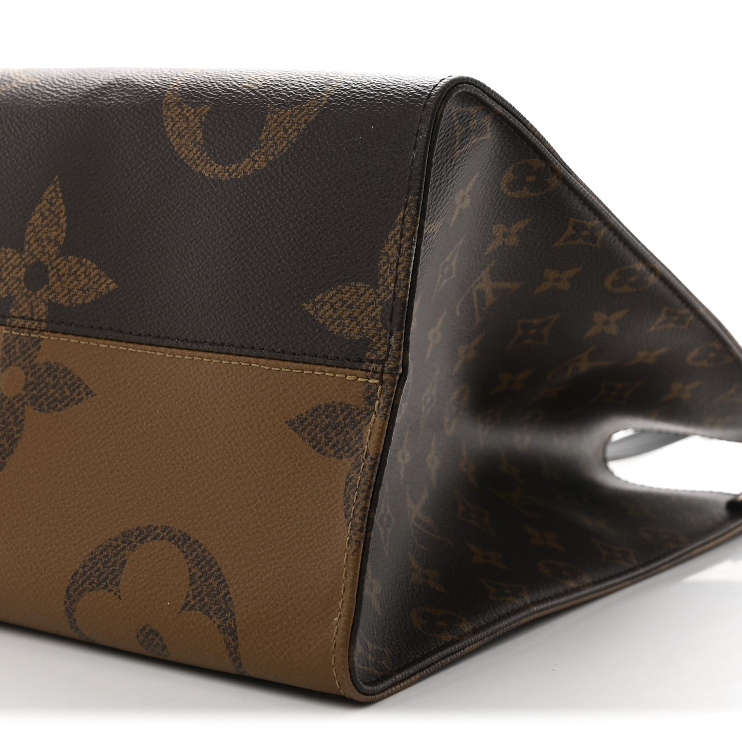 Reverse Monogram Giant Onthego GM