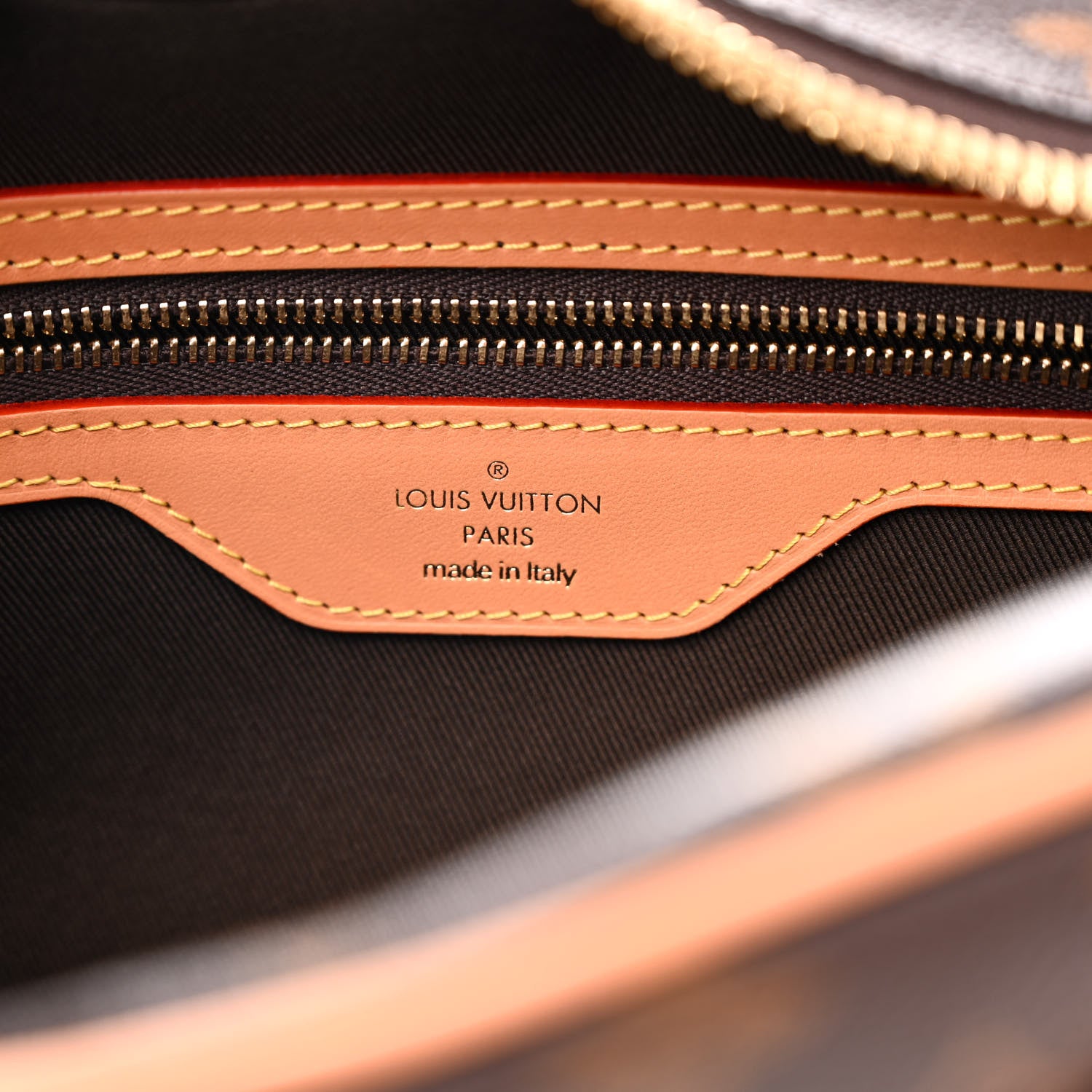 Louis Vuitton Monogram Cite 6 of 9