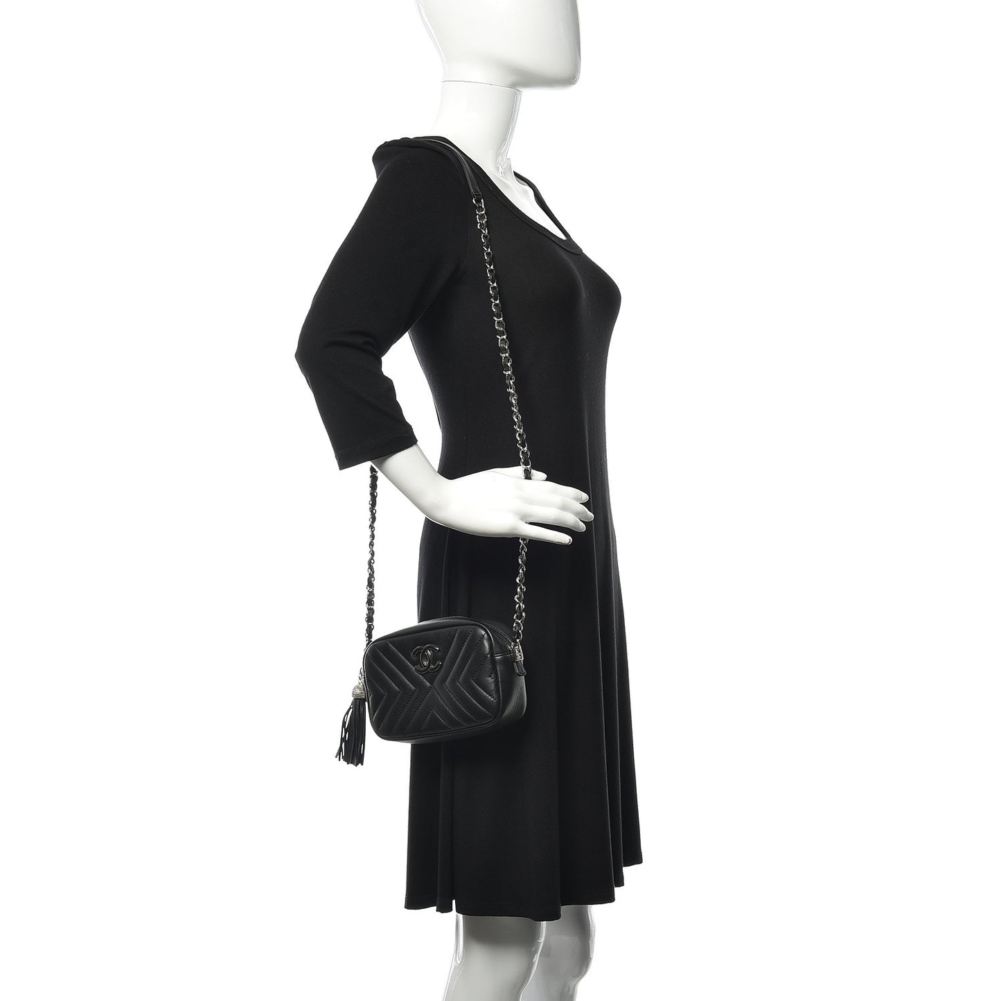 Lambskin Diagonal Chevron Quilted Tassel Camera Case Black