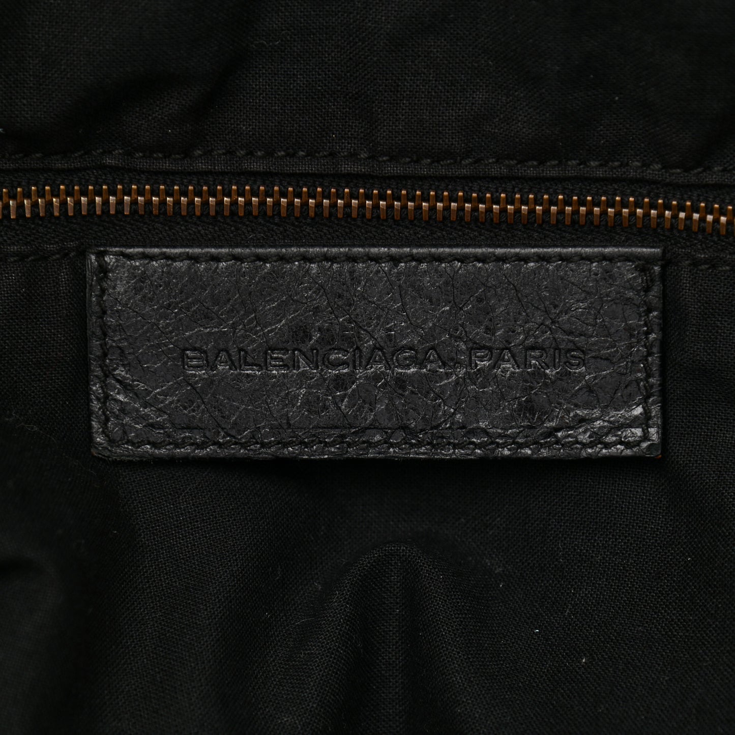 Agneau Classic Hardware Courier Black