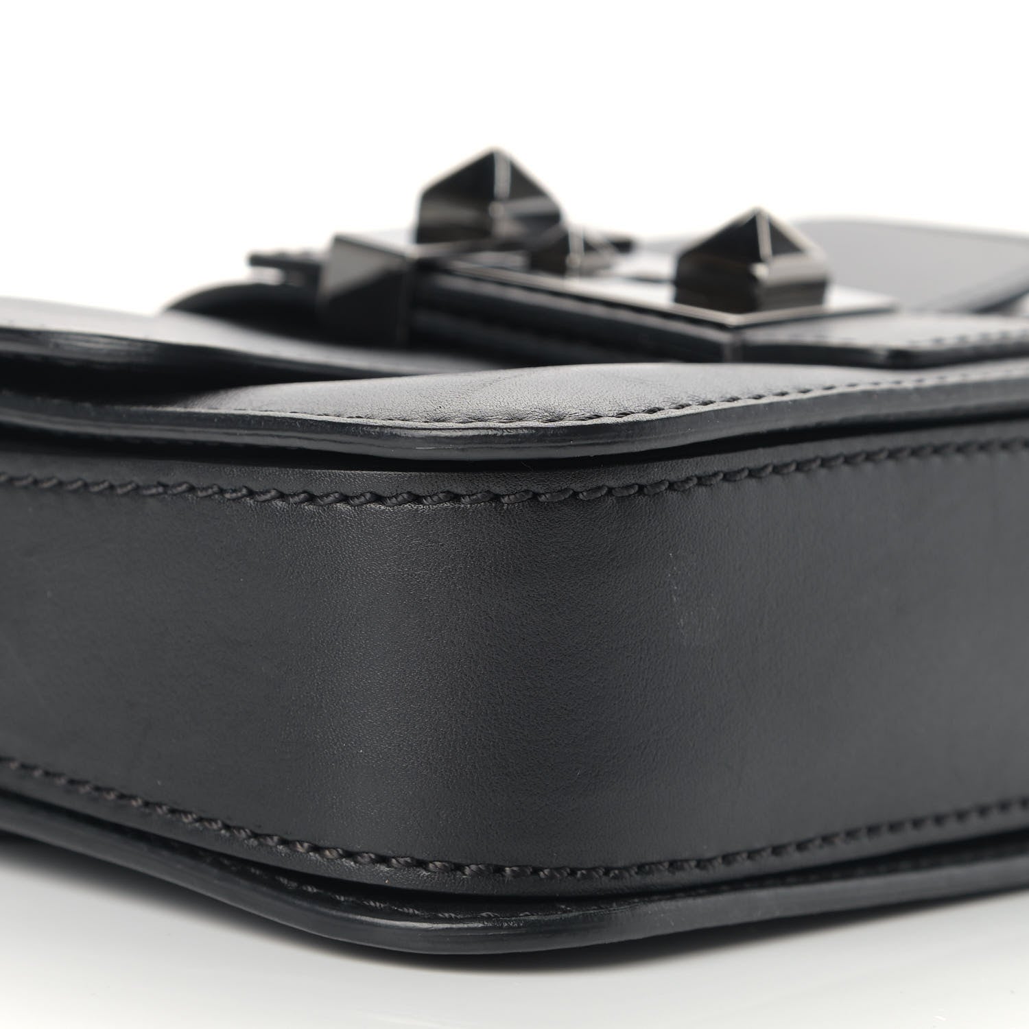 Valentino Garavani Vitello B-Rockstud Flap Black 7 of 15