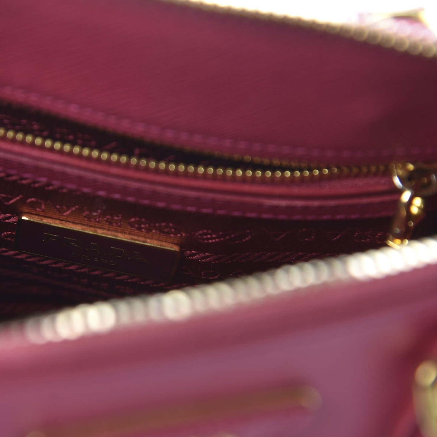 Saffiano Lux Small Promenade Tote Peonia